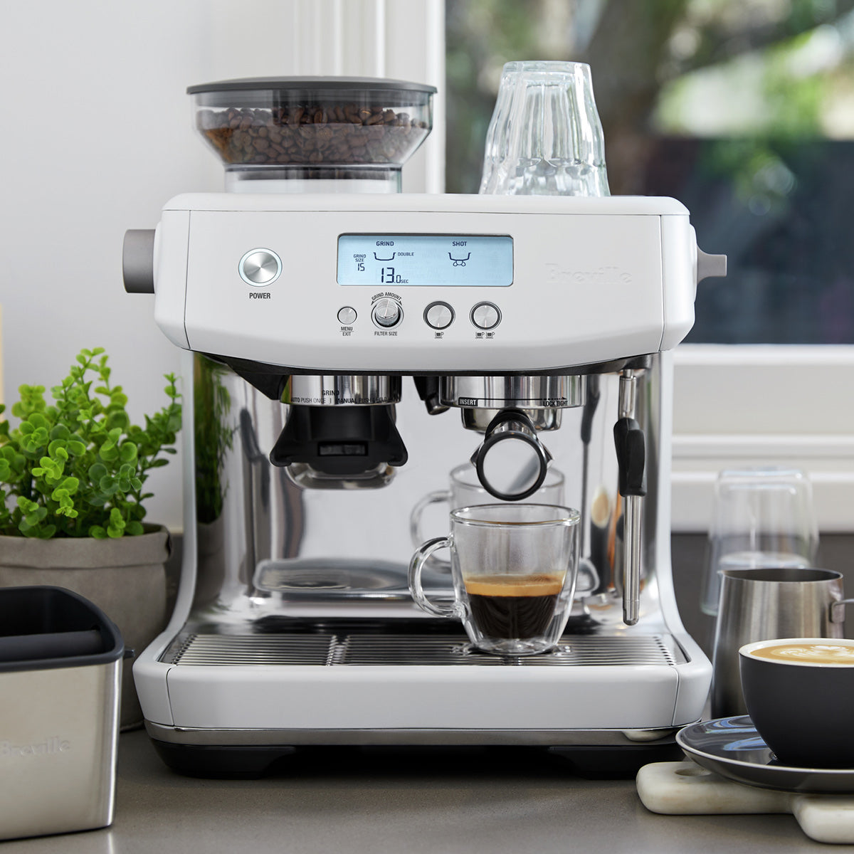 Breville Barista Pro Espresso Machine BES878SST - Stainless Steel Coffee Maker with 15 Bar Pressure, Built-in Grinder & Milk Frother for Home Baristas | Perfect for Lattes, Cappuccinos & Espresso Drinks
