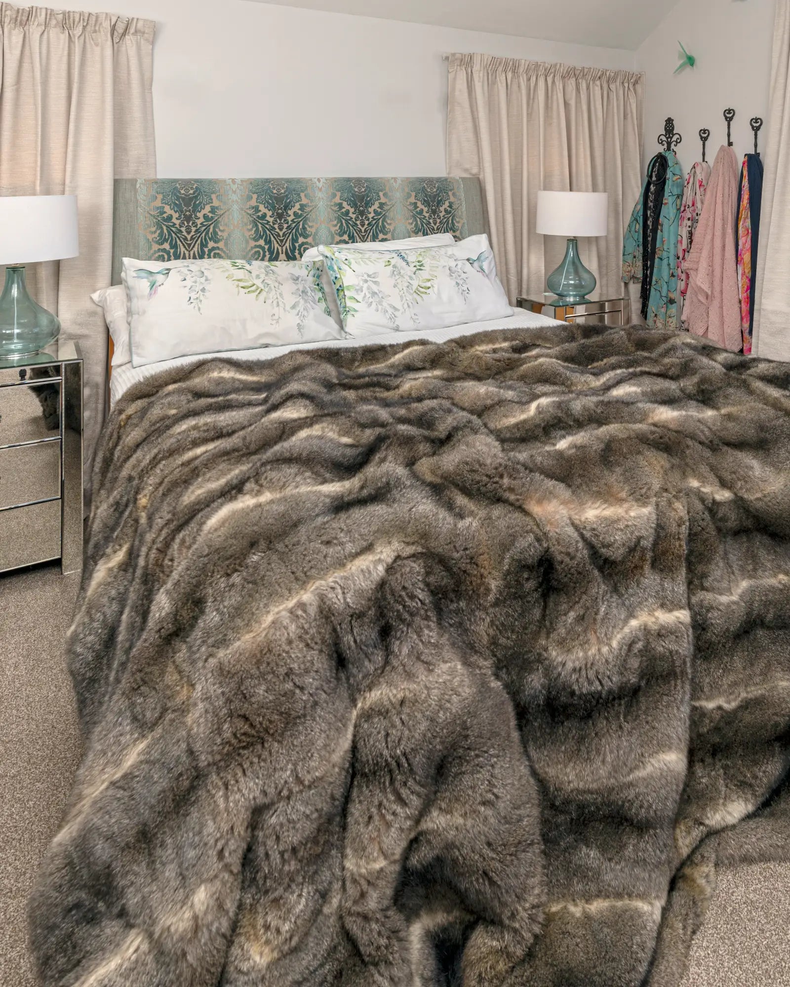 Premium Natural Warm Grey Possum Fur Blanket - Ultra Soft & Cozy Throw for Winter, Bedroom Decor, and Luxury Home Comfort