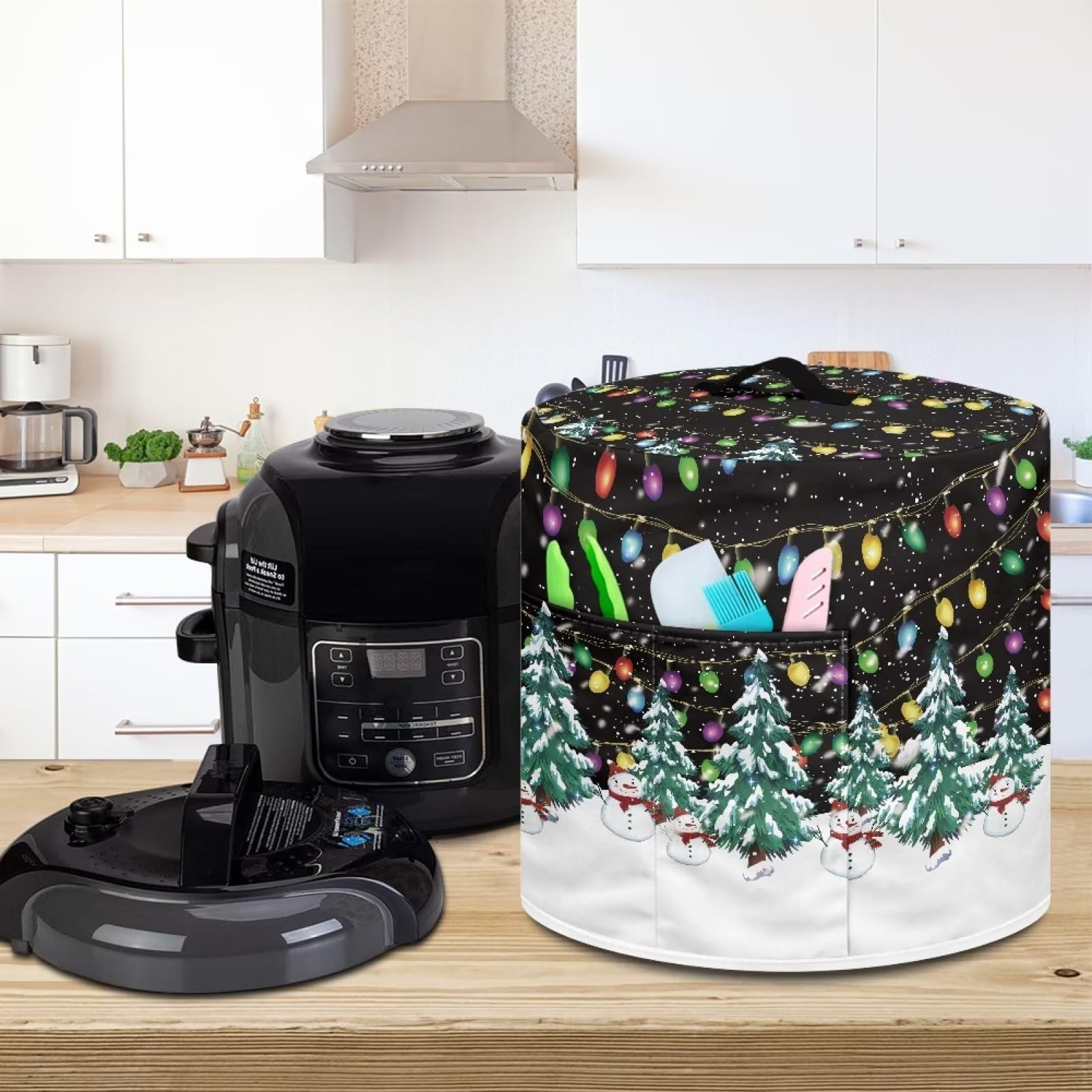 Gomyblomy Christmas Tree Air Fryer Cover - Washable Rice Cooker Protector with Handle & Pocket - Durable Round Pressure Cooker Dust Cover for Holiday Decor - Perfect for Christmas Kitchen Decor & Gift Giving