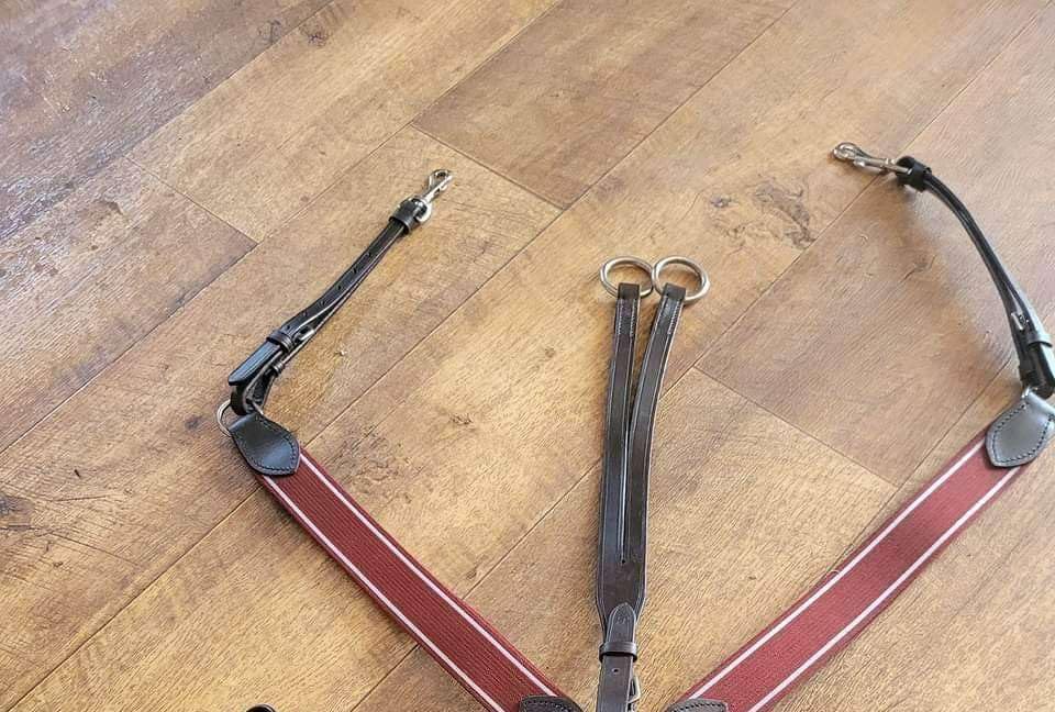 MEWATI Burgundy/Maroon Elastic Breastplate Martingale for Horses with Running Attachment - Premium Vegetable-Tanned Leather, Durable Stainless Steel Hardware (Warmblood/Over Size) - Perfect for Trail Riding, Dressage & Show Jumping