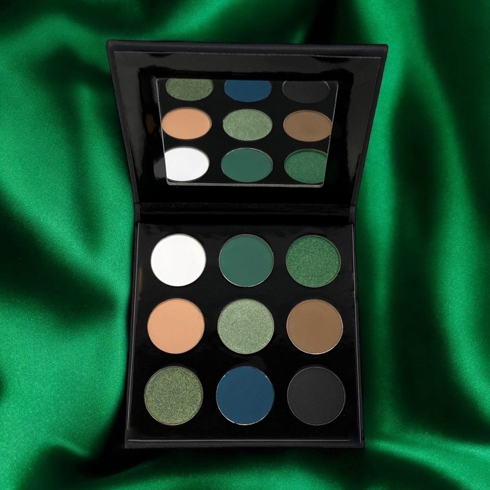 Jaded Eyeshadow Palette - 16 Highly Pigmented Matte & Shimmer Shades | Vegan & Cruelty-Free Makeup for Professional & Everyday Looks | Perfect for Parties, Weddings & Special Occasions