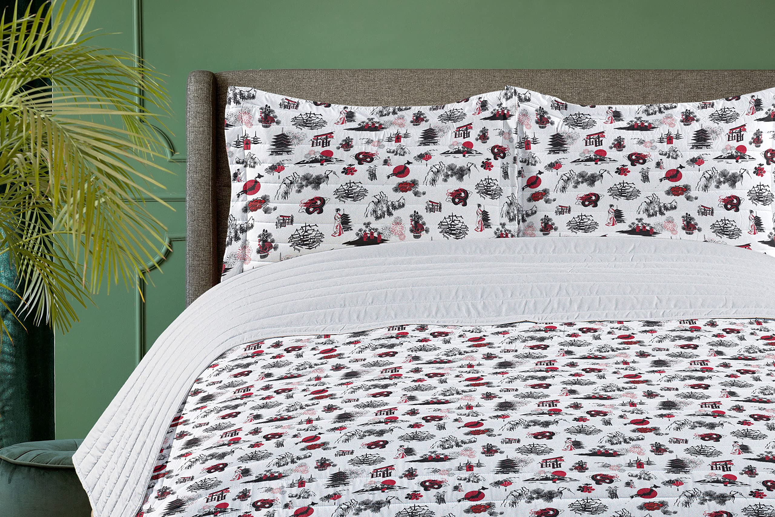 Lunarable East Microfiber Bedspread Set - Japanese New Year Sun Design, Soft Queen Size Comforter with Pillow Shams, Dark Coral White Black - Perfect for Holiday Decor, Guest Bedrooms & Cozy Winter Nights