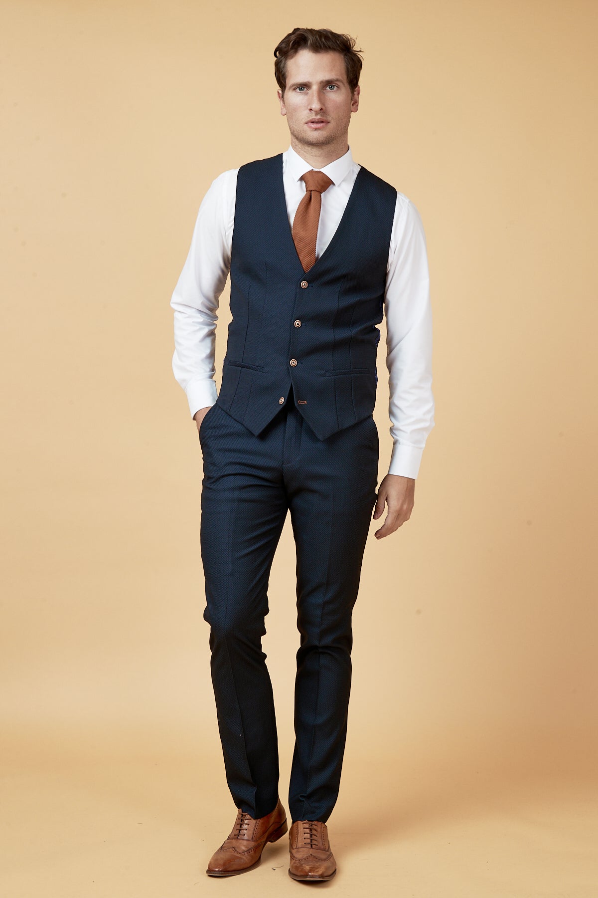 Dwight McNeil Everton FC Navy Suit - Official Football Jersey for Men - Perfect for Matchdays, Fan Events & Gifting
