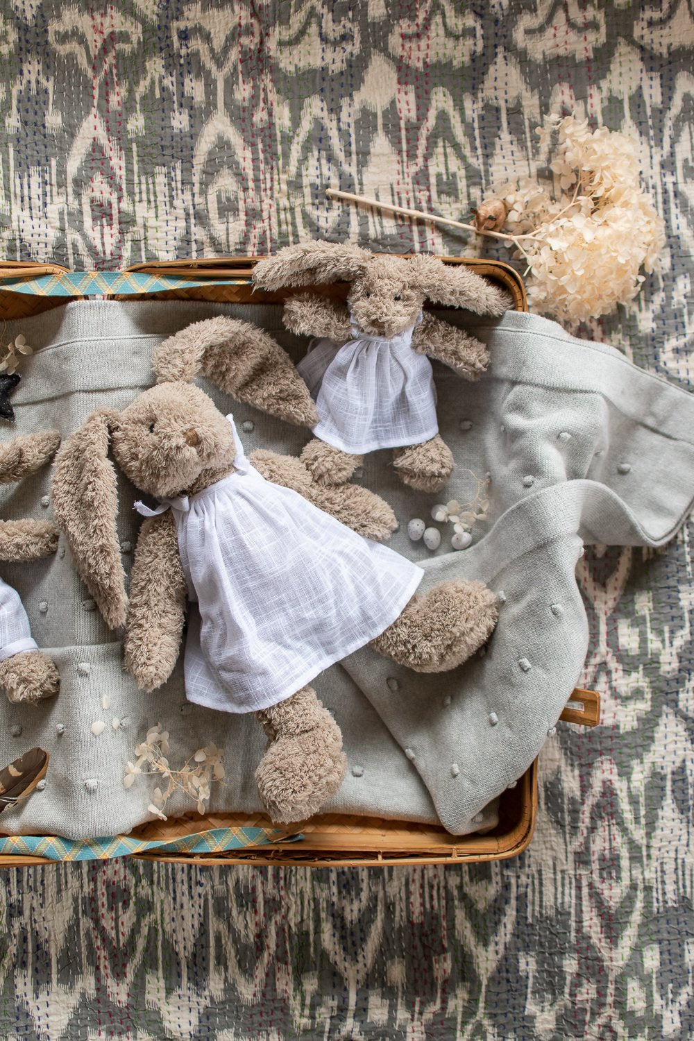 Adorable White Baby Honey Bunny Girl Outfit - Soft & Comfortable Bunny Costume for Infants & Toddlers - Perfect for Easter, Halloween, Baby Showers & Photo Shoots