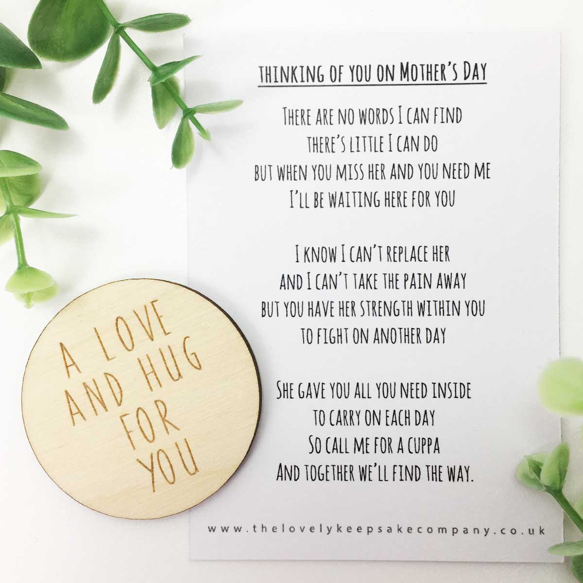 Thinking of You on Mother's Day Poem - Heartwarming Wooden Disc Gift with Love & Hugs - Perfect for Mother's Day Gifts, Anniversary Presents & Home Decor