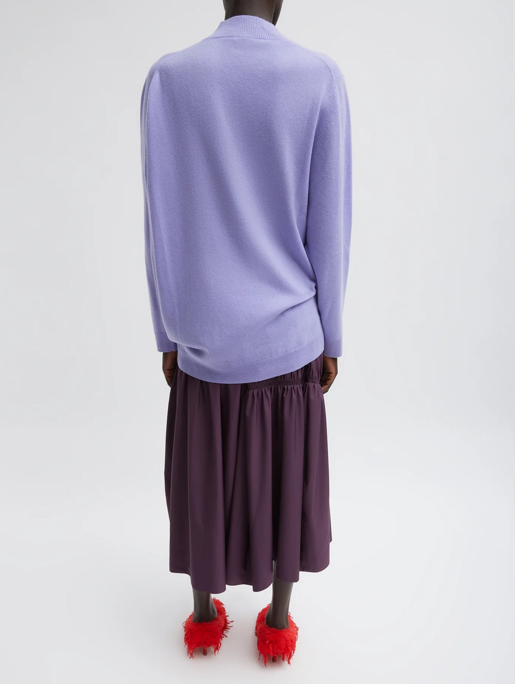 Lavender Cashmere V-Neck Pullover Sweater for Women - Soft & Warm Winter Knitwear for Office, Travel & Casual Wear