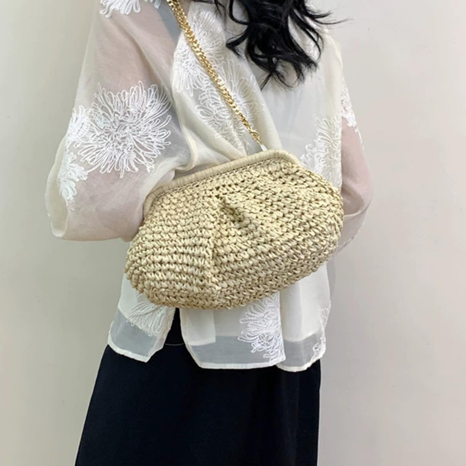 Straw Clutch Purse for Women - Handwoven Dumpling Crossbody Bag, Summer Beach Tote, Boho Chic Woven Straw Handbag for Casual Outings, Vacations & Date Nights