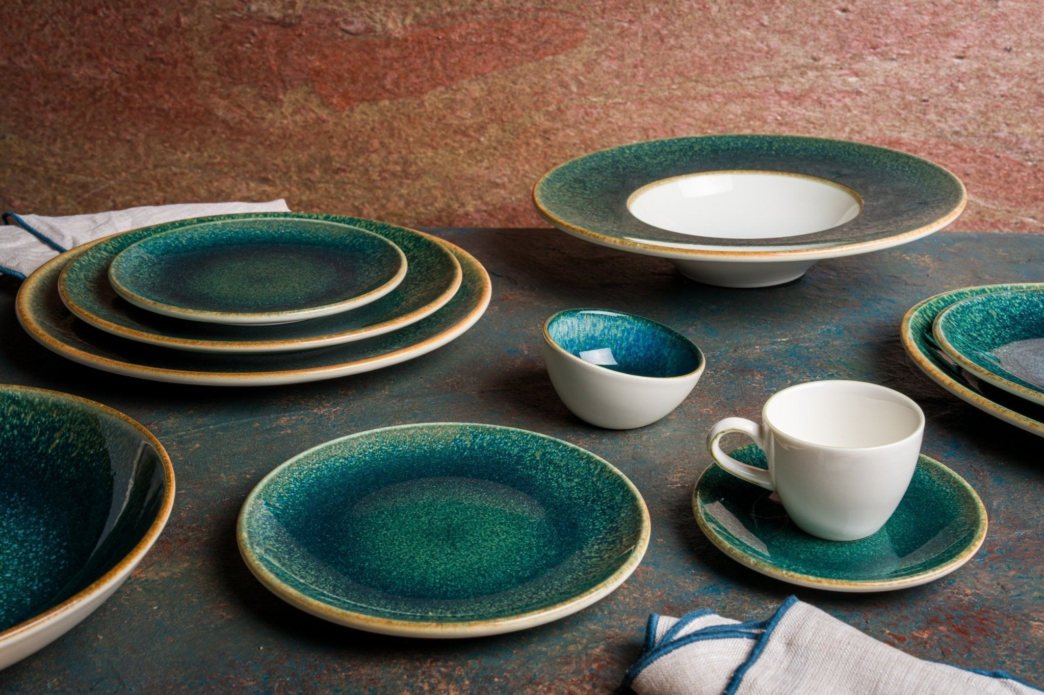 Premium Ore Mar 24-Piece Dinnerware Set - Elegant Porcelain Tableware for 6, Includes Plates, Bowls & Mugs - Perfect for Family Dinners, Parties & Restaurant Use