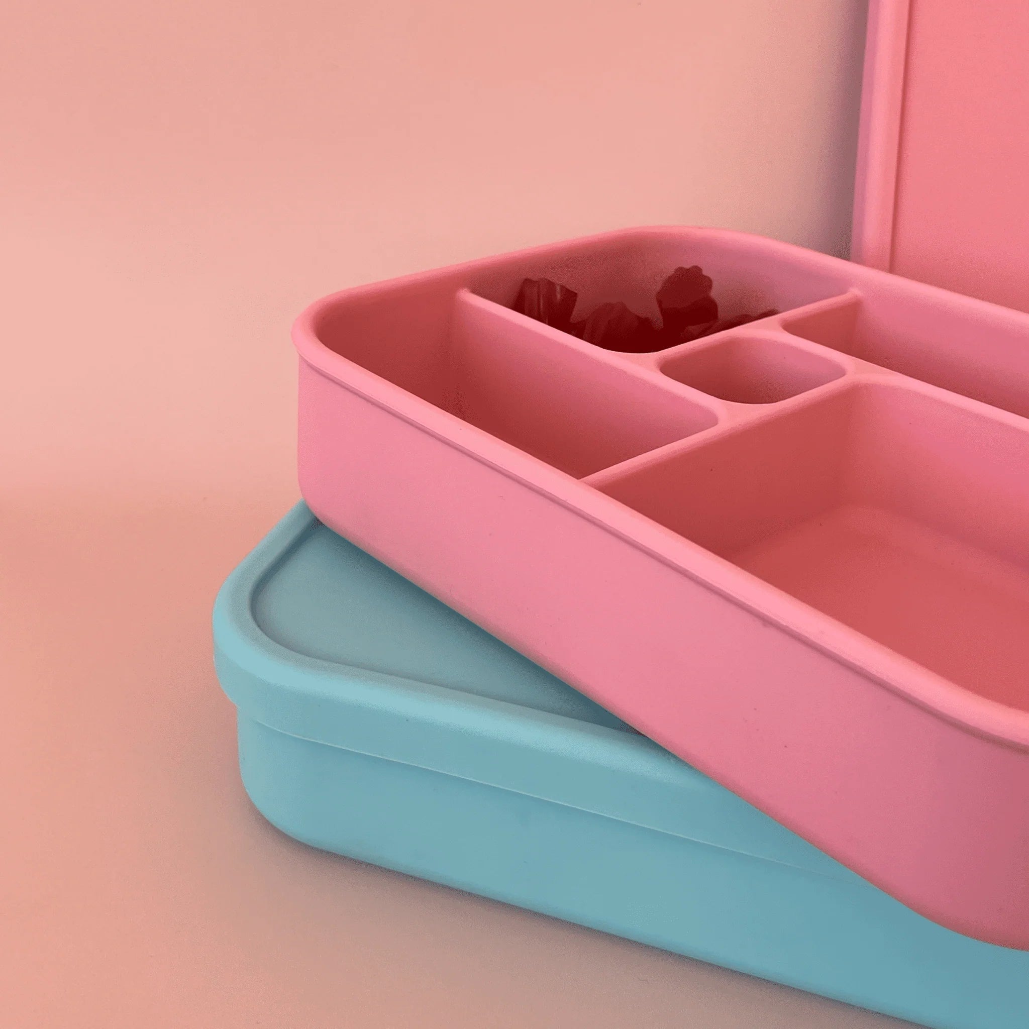 Eco-Friendly Silicone Lunch Box - BPA-Free, Reusable & Leak-Proof Food Container for Meal Prep, School, Office & Picnics - Watermelon Design