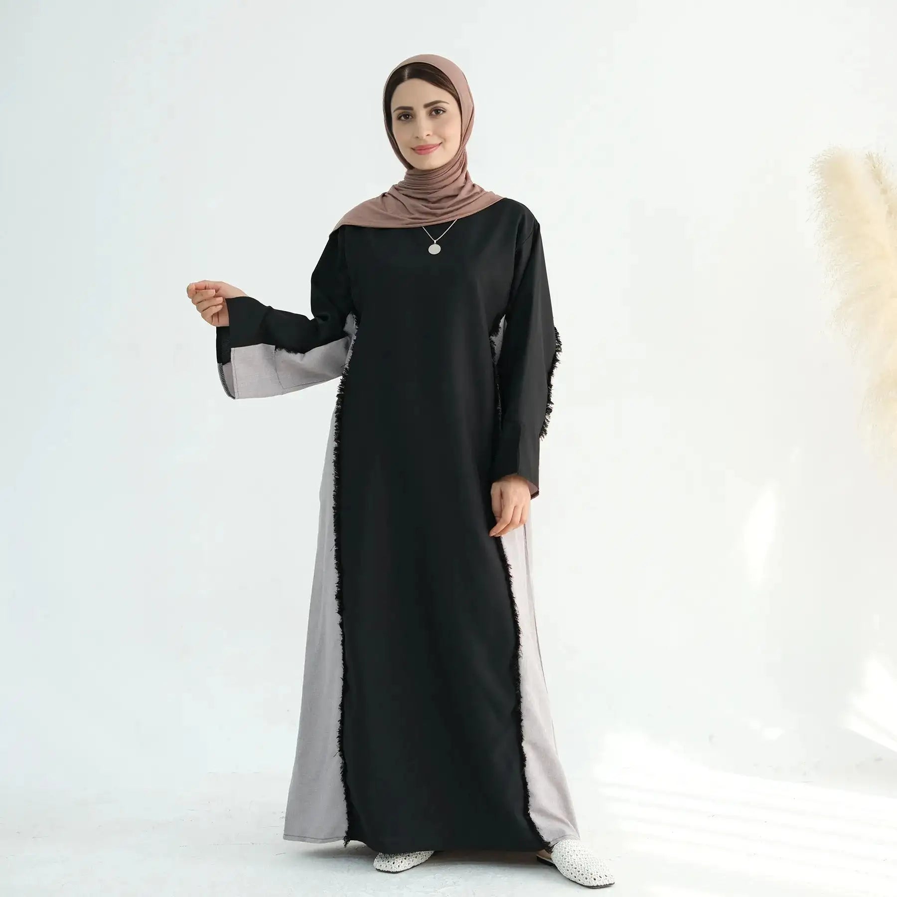Elegant Muslim Women's Abaya Dress with Adjustable Belt - Perfect for Prayer, Mosque, and Special Occasions