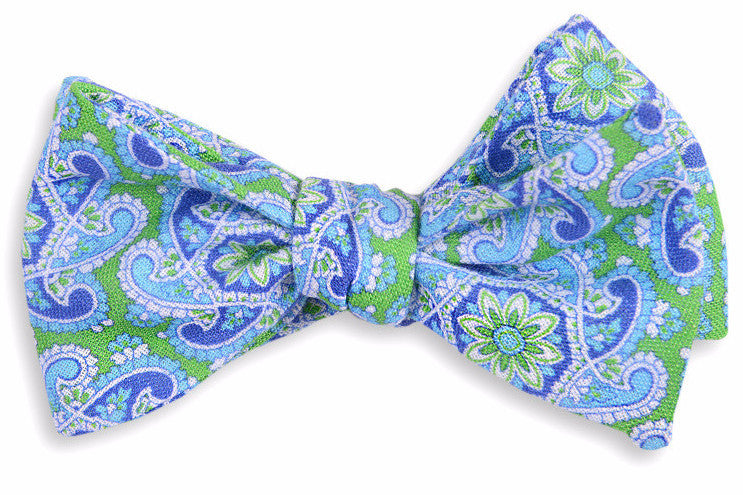 Stylish Green Derby Paisley Bow Tie for Men - Elegant Formal Necktie for Weddings, Prom & Business Events - Vintage Floral Pattern Accessory