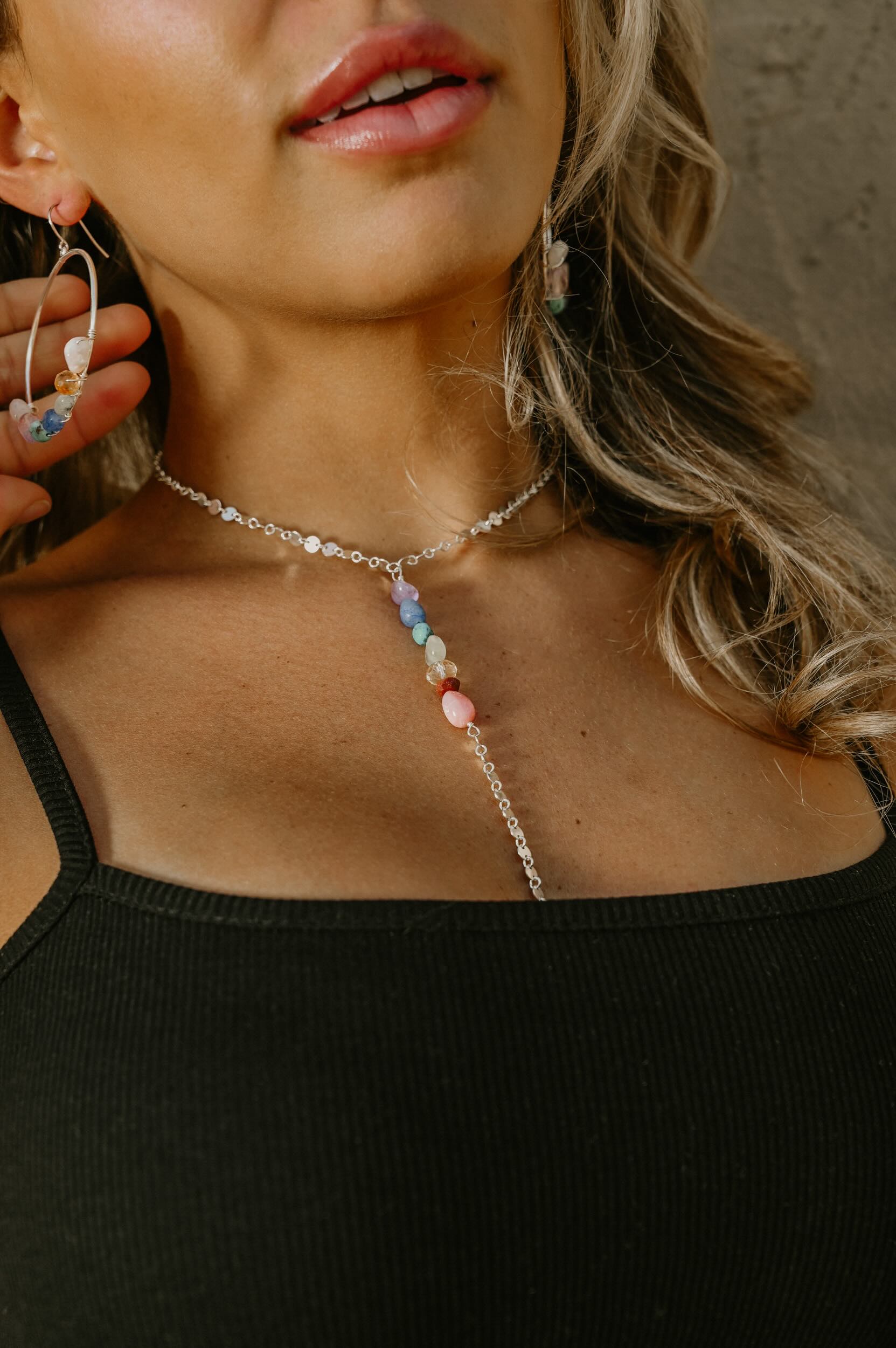 7 Chakra Silver Lariat Necklace for Women - Rainbow Energy Healing Crystal Pendant - Yoga Meditation Spiritual Jewelry Gift for Chakra Balancing & Positive Energy