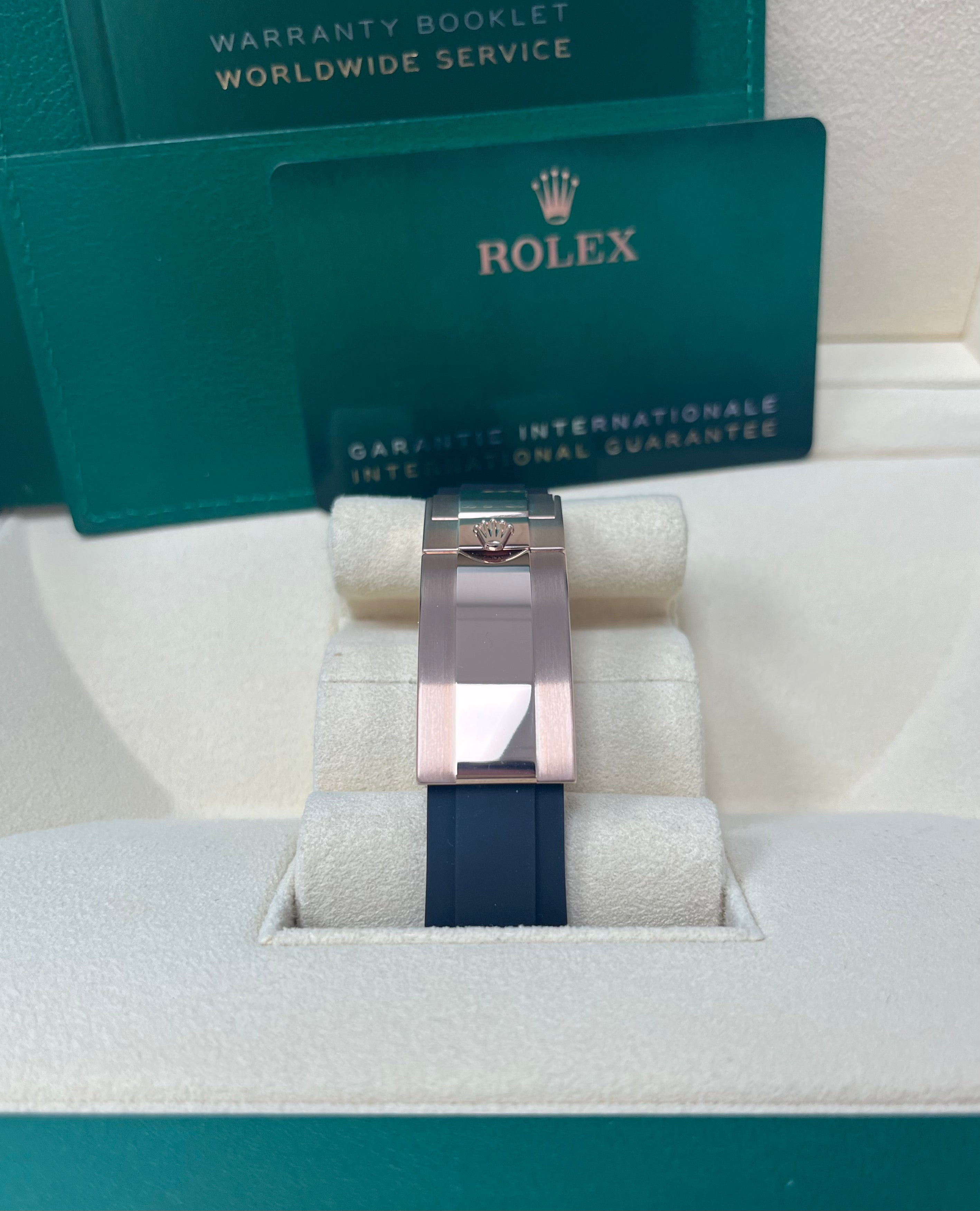 Rolex Yacht Master 40mm 18K Rose Gold Watch with Pave Diamond Dial - Luxury Men's Timepiece for Sailing, Yachting & Special Occasions