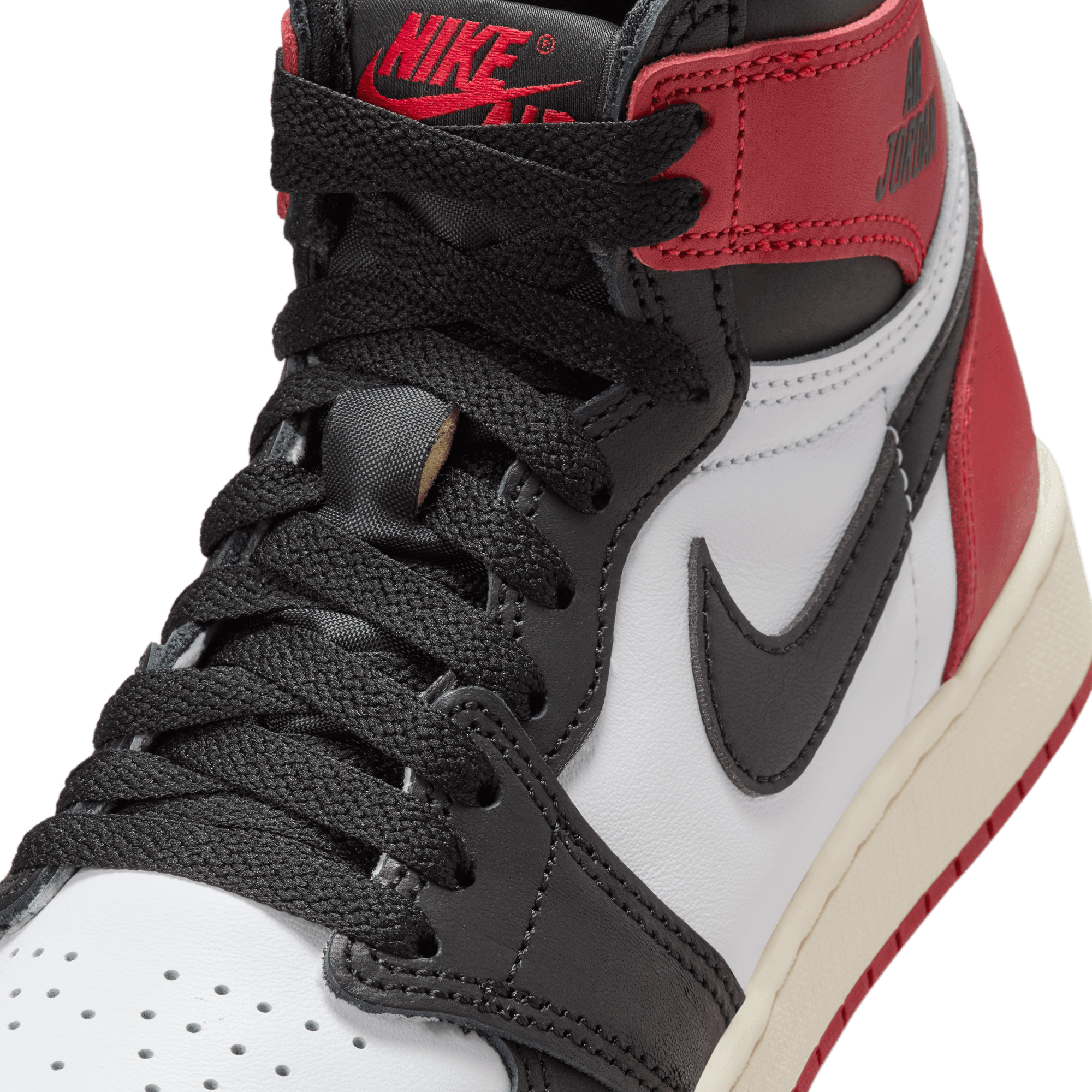 AIR JORDAN 1 RETRO HIGH OG (GS) Black Toe Basketball Shoes - Classic Sneakers for Men & Women - Perfect for Streetwear, Basketball Games & Casual Outfits