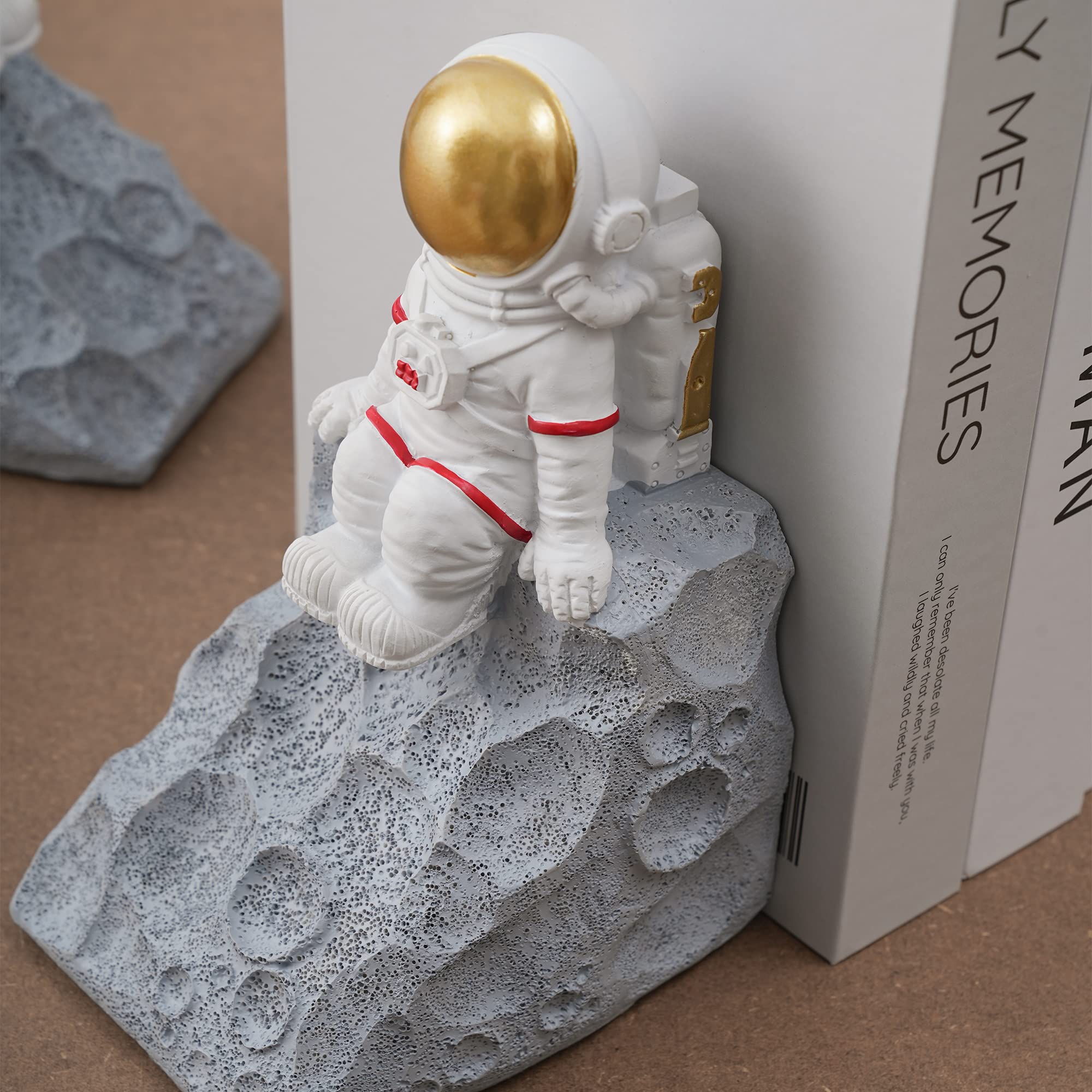 BUTILIVEEN Astronaut Bookends - Space-Themed Book Holders for Shelves, Desks & Bookcases | Unique Gifts for Space Lovers | Perfect for Kids' Rooms, Office Decor & Sci-Fi Themed Spaces