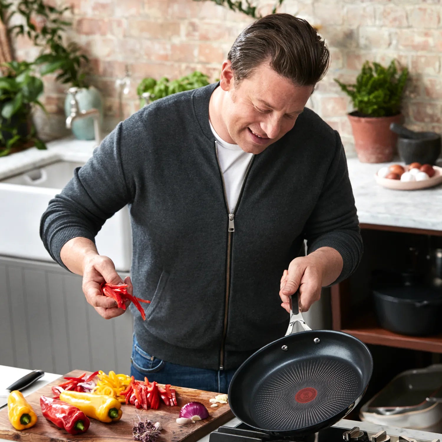 Jamie Oliver by Tefal Non-Stick Induction Frypan Set - 3-Piece Stainless Steel Cookware (20cm, 24cm, 28cm) for Sauteing, Frying & Cooking | Perfect for Home Kitchens & Professional Chefs