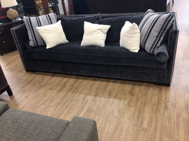 Grey Fabric Sofa with Nailhead Accents & 5 Pillows - Modern Living Room Furniture for Home Decor and Comfortable Relaxation