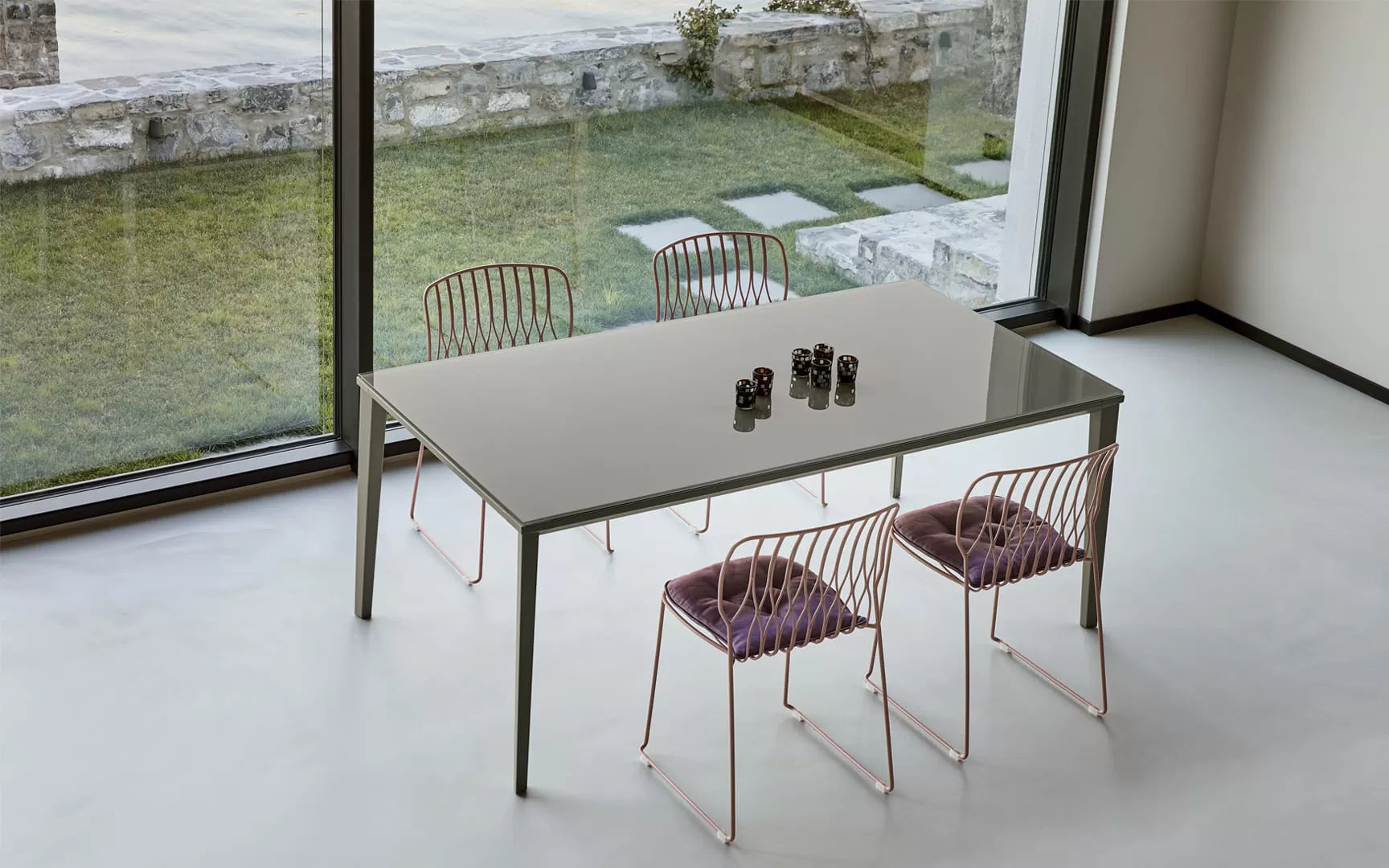Extendable Dining Table - Expandable Kitchen Table for Small Spaces | Perfect for Apartments, Breakfast Nooks & Family Gatherings | Solid Wood Modern Design (Available in Multiple Sizes)