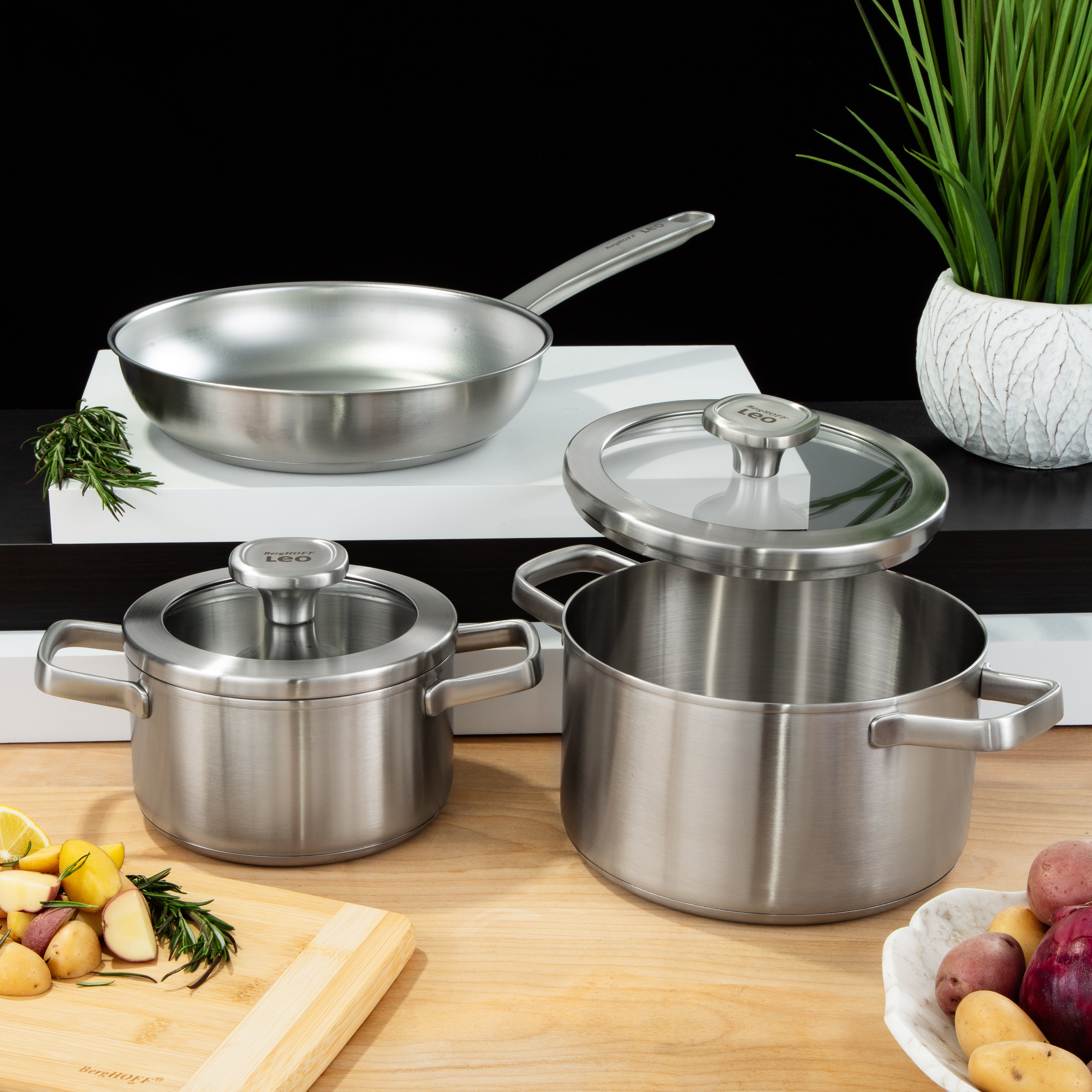 BergHOFF Leo Graphite Recycled 18/10 Stainless Steel Stockpot 8-Quart (3.6L) with Glass Lid - Durable Cooking Pot for Soups, Stews & Pasta | Induction Compatible