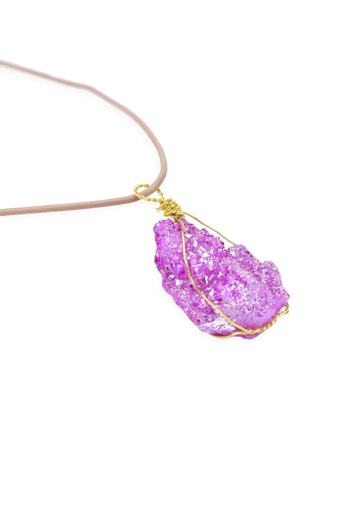 Wire Druzy Pendant Leather Necklace - Boho Crystal Jewelry for Women - Perfect for Casual Wear, Date Nights & Gift Giving