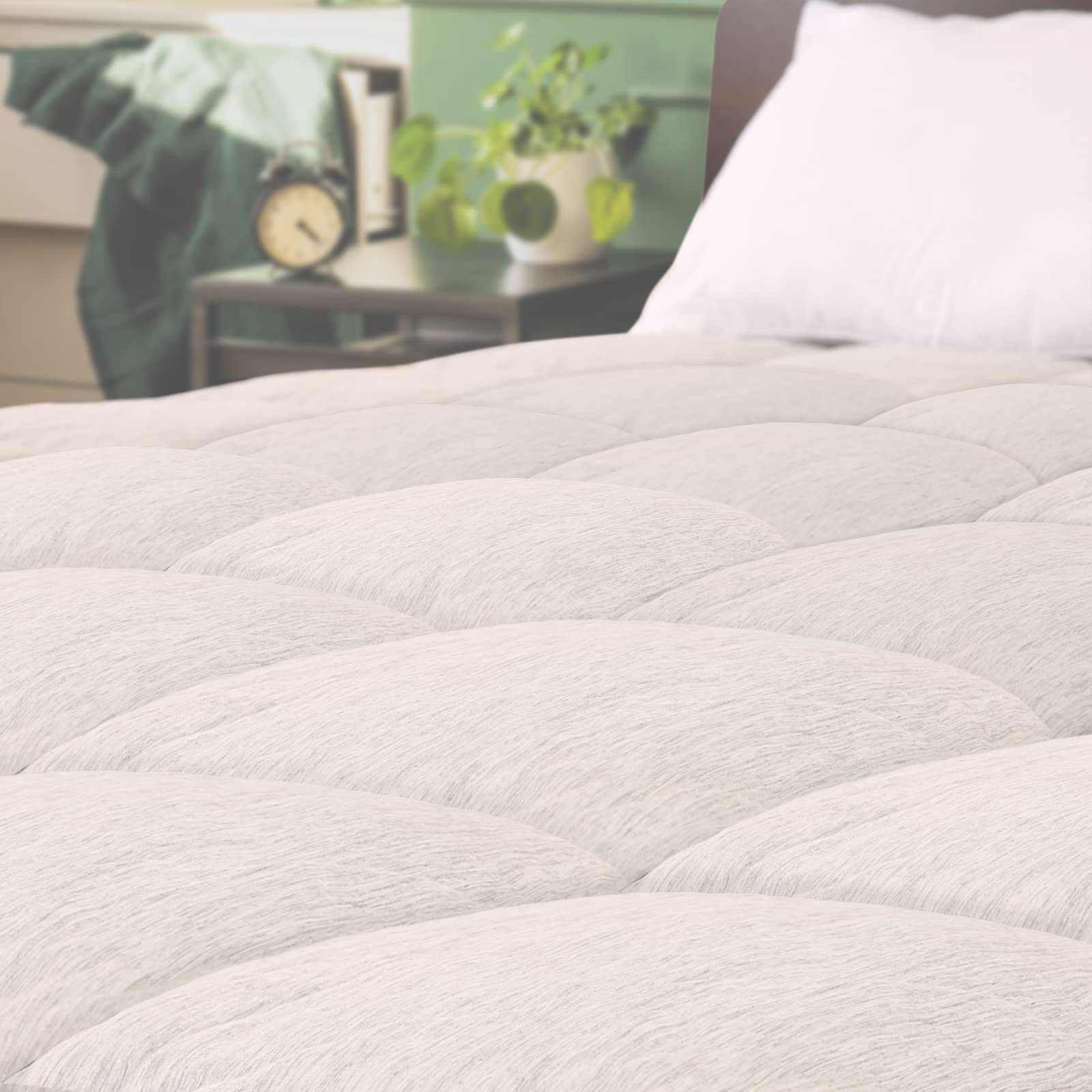 Nelaukoko Twin Mattress Pad - 39x75 Inches Quilted Fitted Mattress Topper with Deep Pocket (Fits up to 18
