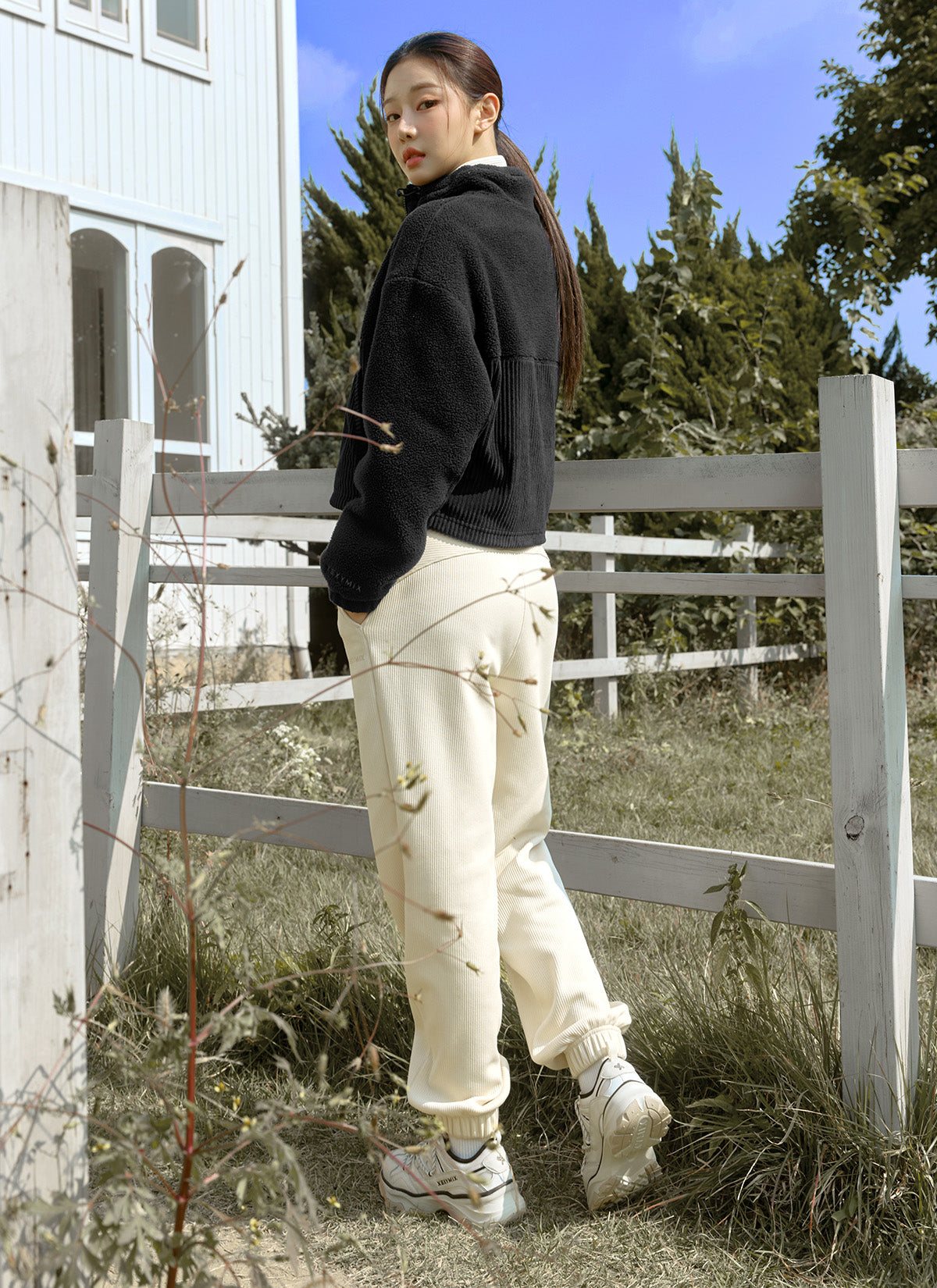 Stylish Corduroy & Fleece Zip Up Jacket for Men & Women | Warm Winter Outerwear for Casual Outings & Outdoor Activities