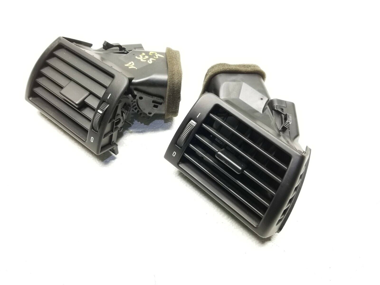 BMW E46 Left & Right Dash Air Vent Pair OEM Replacement - Perfect for 1998-2006 3 Series - Upgrade Your Interior Cooling System