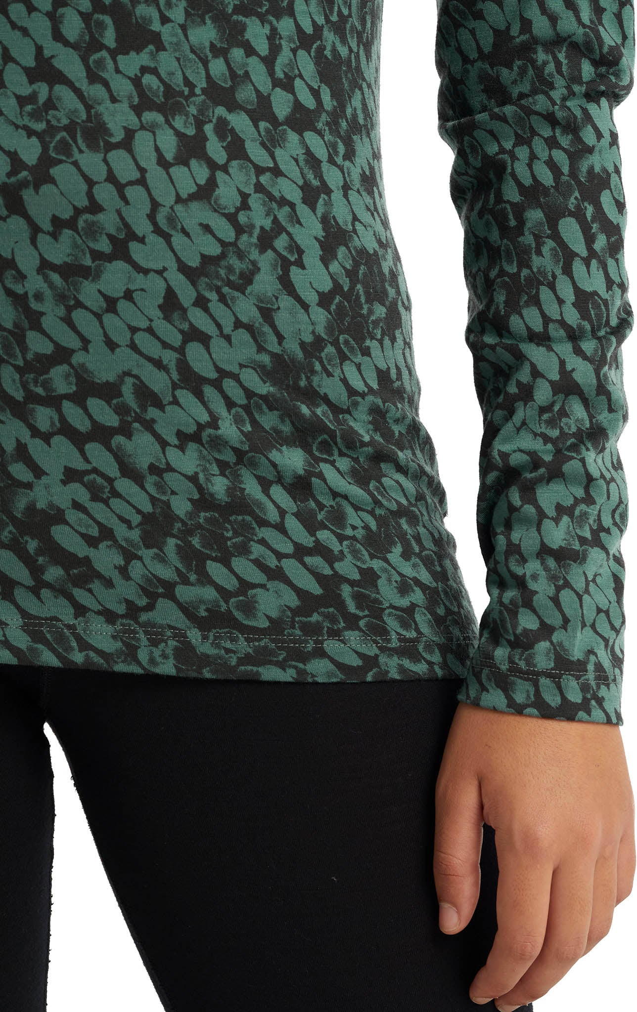 200 Oasis Forest Shadows Long Sleeve Baselayer for Women - Moisture Wicking Thermal Underwear for Hiking, Skiing & Cold Weather Activities