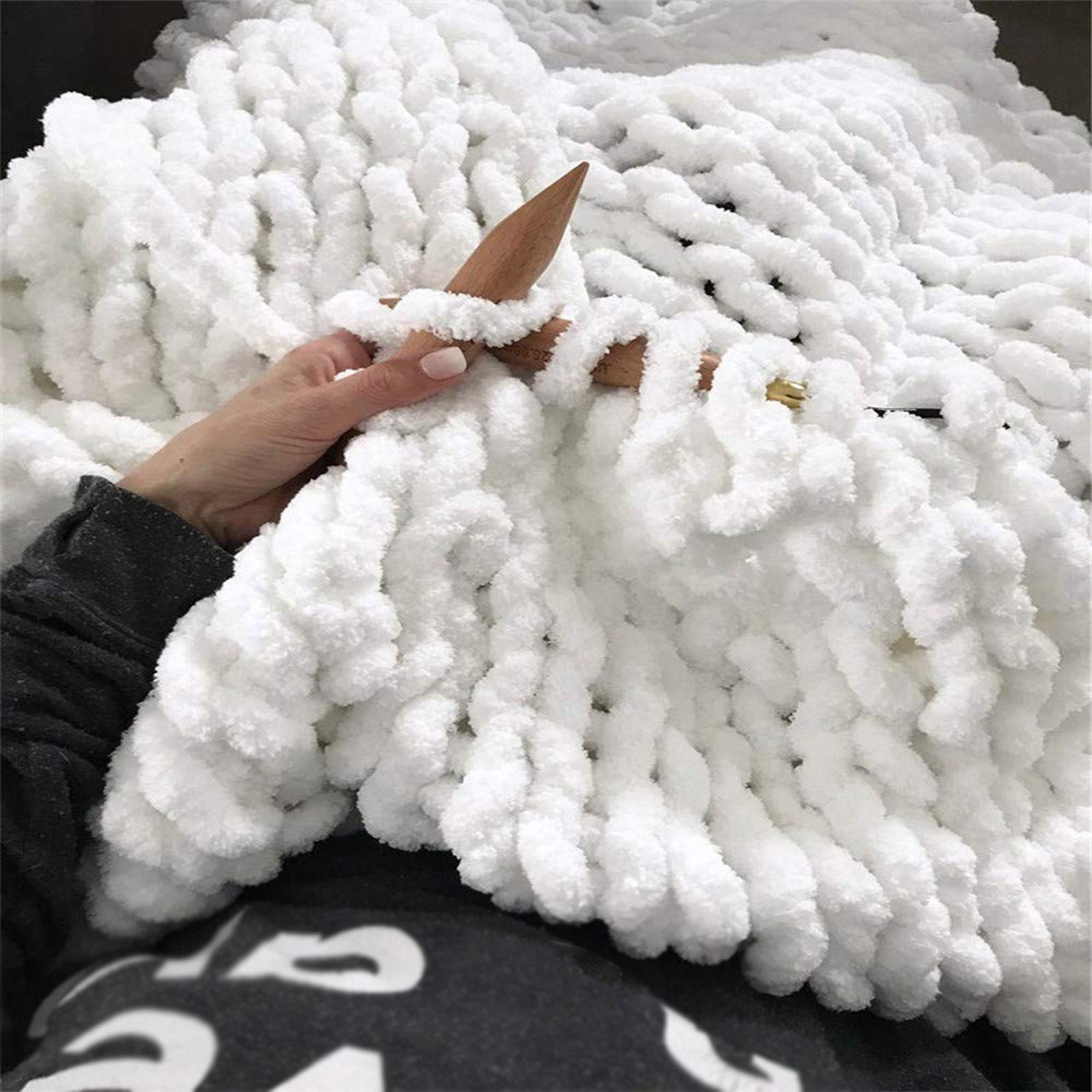 Chunky Knit Blanket - Super Soft Large Handmade Weighted Throw Blanket for Sofa, Bed & Home Decor - Cozy Giant Yarn Blanket in Gray - Perfect for Living Room, Bedroom & Gifts