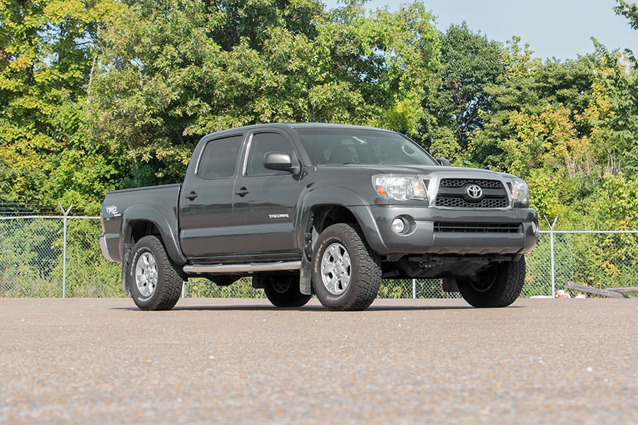 2 Inch Lift Leveling Kit for Toyota Tacoma 2WD/4WD (2005-2023) - Heavy Duty Aluminum Suspension Upgrade - Perfect for Off-Roading & Truck Customization