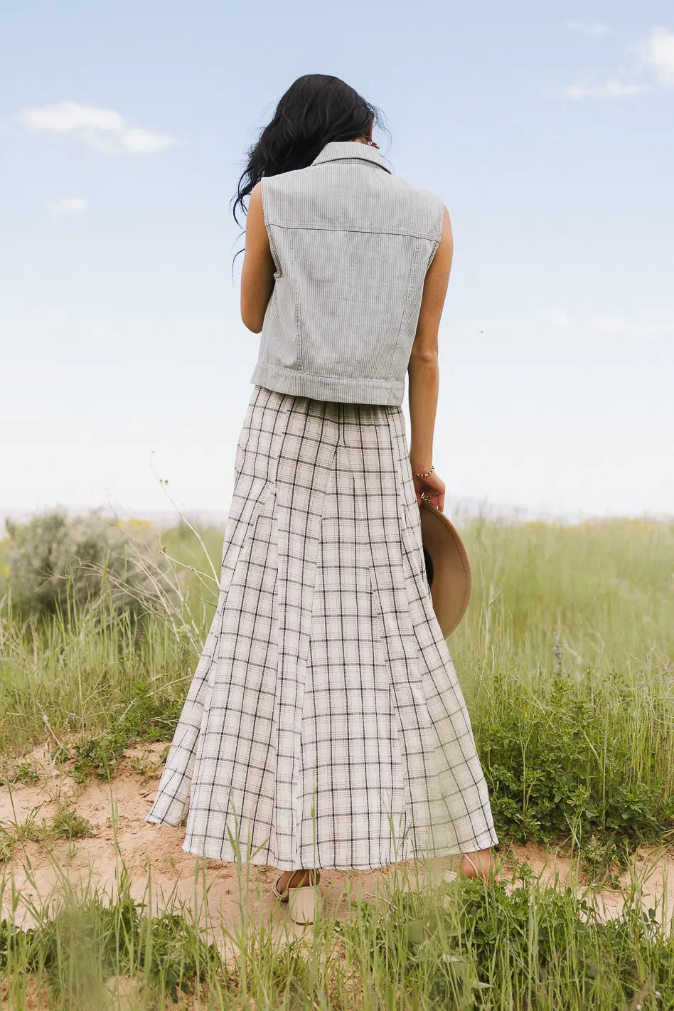 Avril Women's Plaid Maxi Skirt - Classic Tartan Long Skirt with Pockets for Fall & Winter | Perfect for Office, Date Night & Holiday Outfits