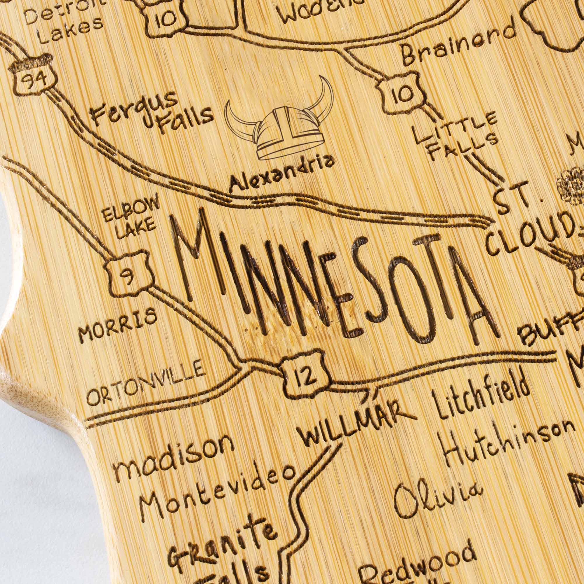 Minnesota Themed Wooden Cutting Board - 13.25 x 11.75 Inches - Perfect for Kitchen Prep & Charcuterie Display - Ideal Gift for Home Chefs & Minnesota Lovers