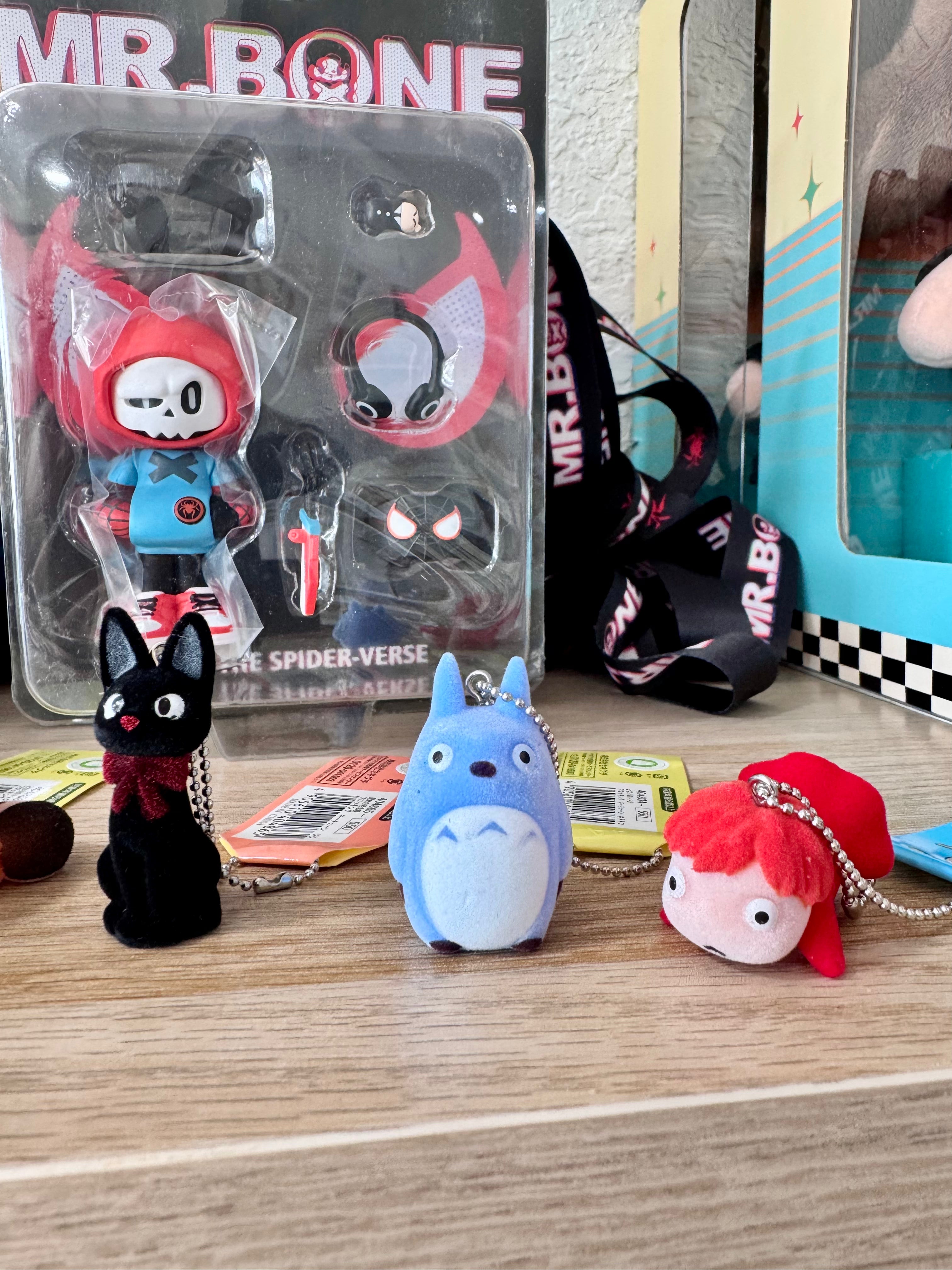 Studio Ghibli My Neighbor Totoro & Kiki's Delivery Service Anime Keychain - Perfect for Ghibli Fans, Cosplay Accessories, and Gift Giving