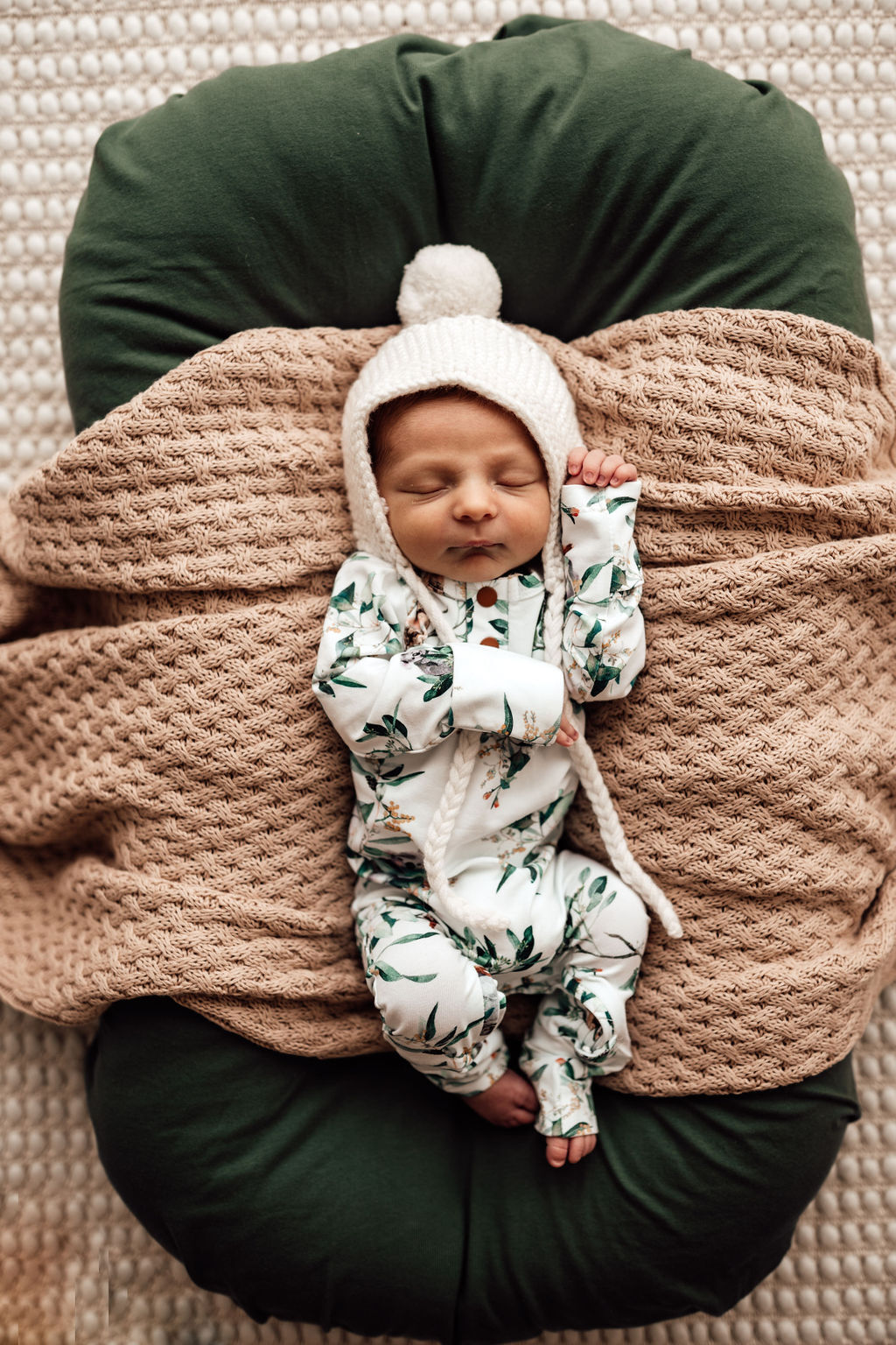 Organic Baby Growsuit - Snuggle Hunny Soft Eucalyptus Fabric - Perfect for Newborns, Infants & Toddlers - Ideal for Playtime, Naptime & Everyday Comfort