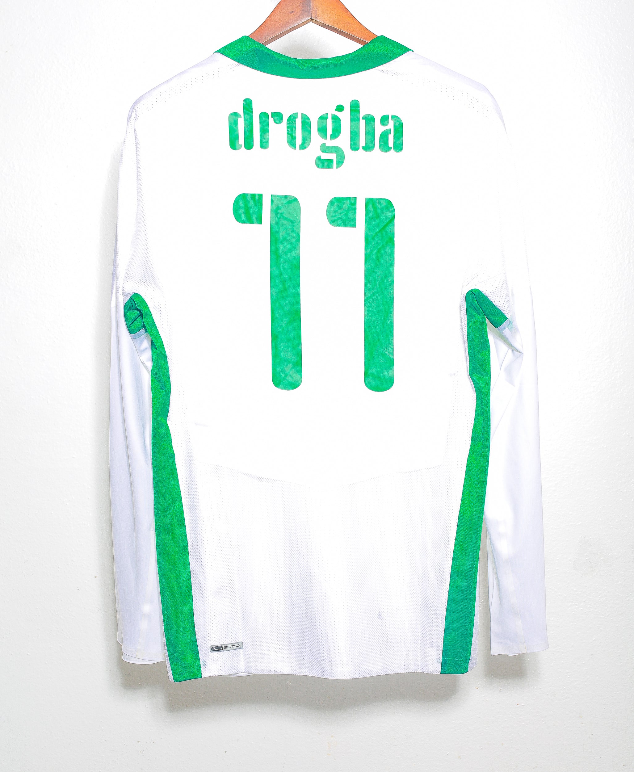 Authentic 2008 Ivory Coast Away Long Sleeve Soccer Jersey #11 Drogba - XL - Brand New With Tags - Perfect for Football Fans and Collectors