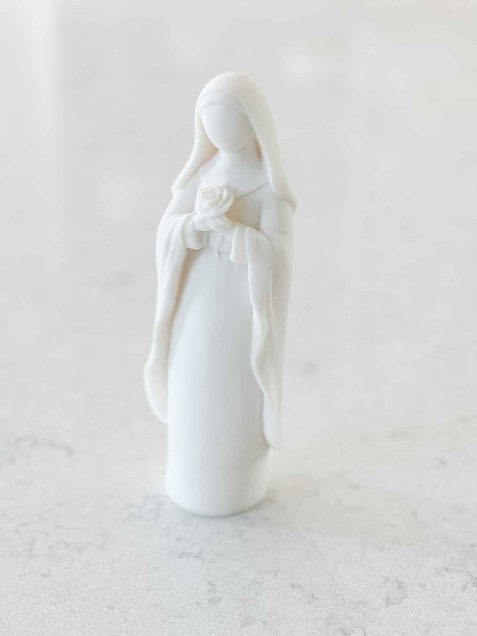 St. Thérèse of Lisieux Statue - Beautiful Catholic Saint Figurine for Home Altar, Prayer Space & Religious Decor | Perfect for Devotion, Gifts & Church Display