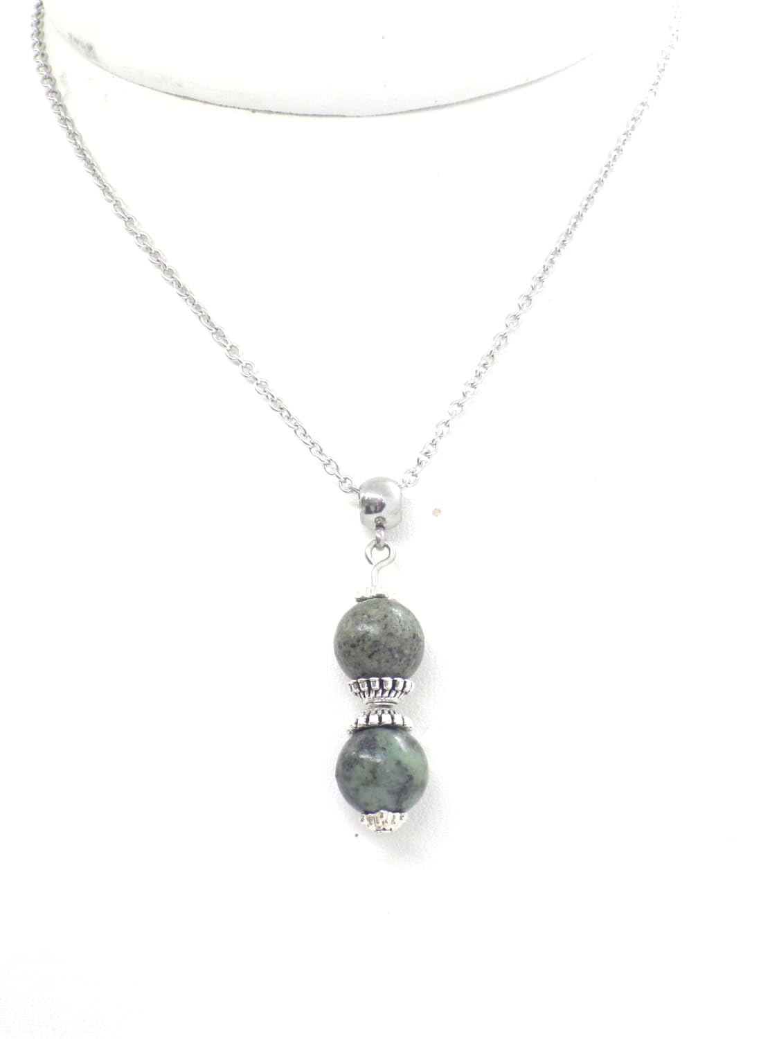 Elegant Women's Turquoise Beaded Necklace with Tibetan Pendant - Natural Green Stone Jewelry for Boho, Casual & Special Occasions