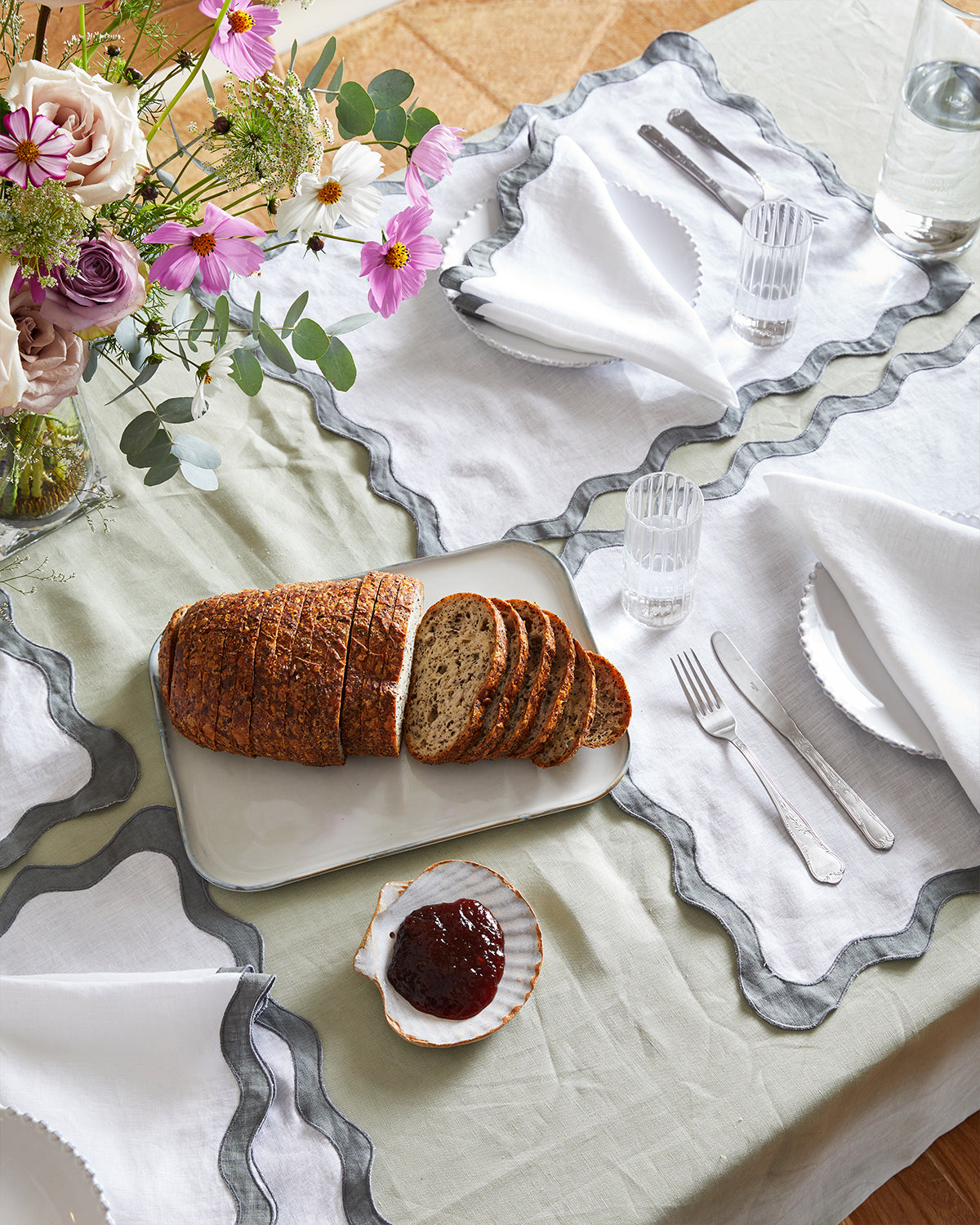 Premium 100% French Flax Linen Scalloped Edge Napkins - Set of 4 White & Natural Mineral Wash Table Linens for Elegant Dining, Wedding Decor & Rustic Tablescapes