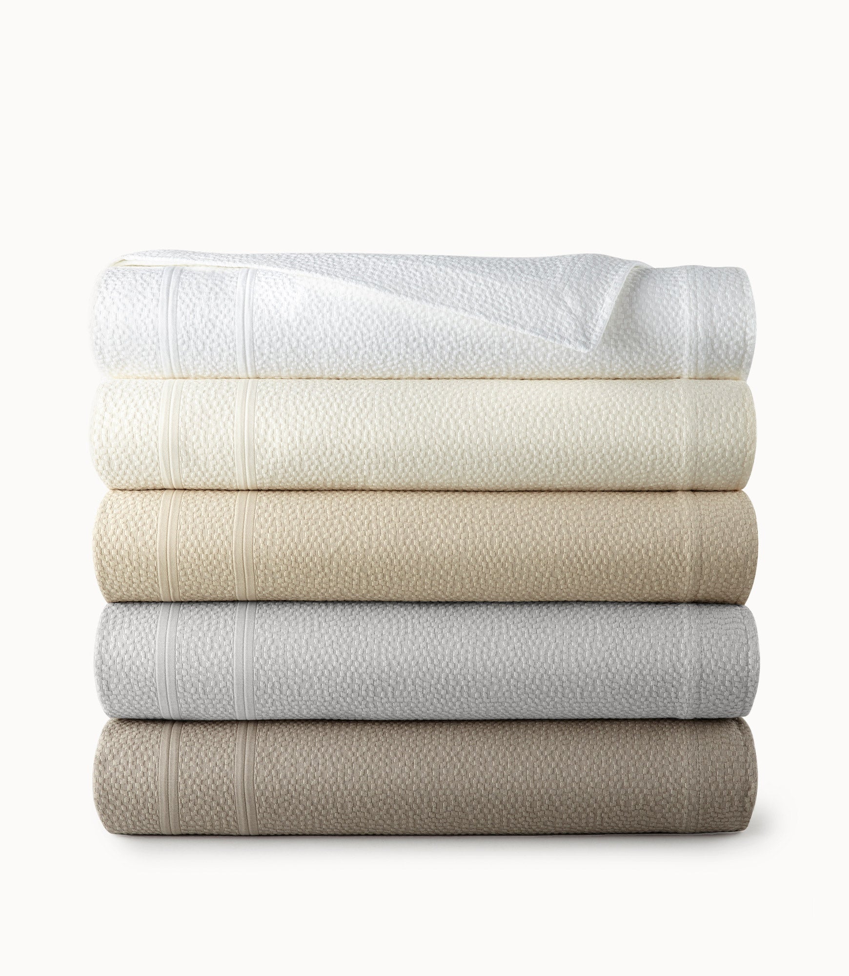 Luxury Montauk Matelassé Sham - Premium Quilted Pillow Cover for Bedroom Decor - Elegant Home Textile for Master Bedroom, Guest Room & Hotel Styling