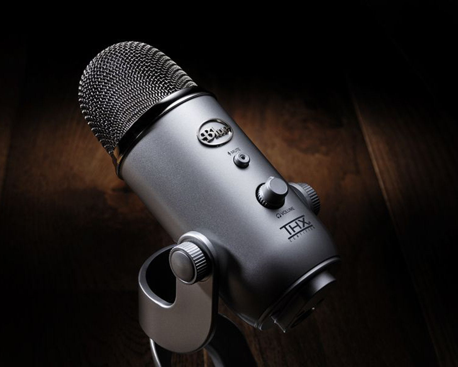 Blue Yeti 3 Capsule USB Microphone - Professional Studio Recording Mic for Podcasting, Streaming & Gaming (Space Grey) - Perfect for Home Studios, YouTube Creators & Voiceovers