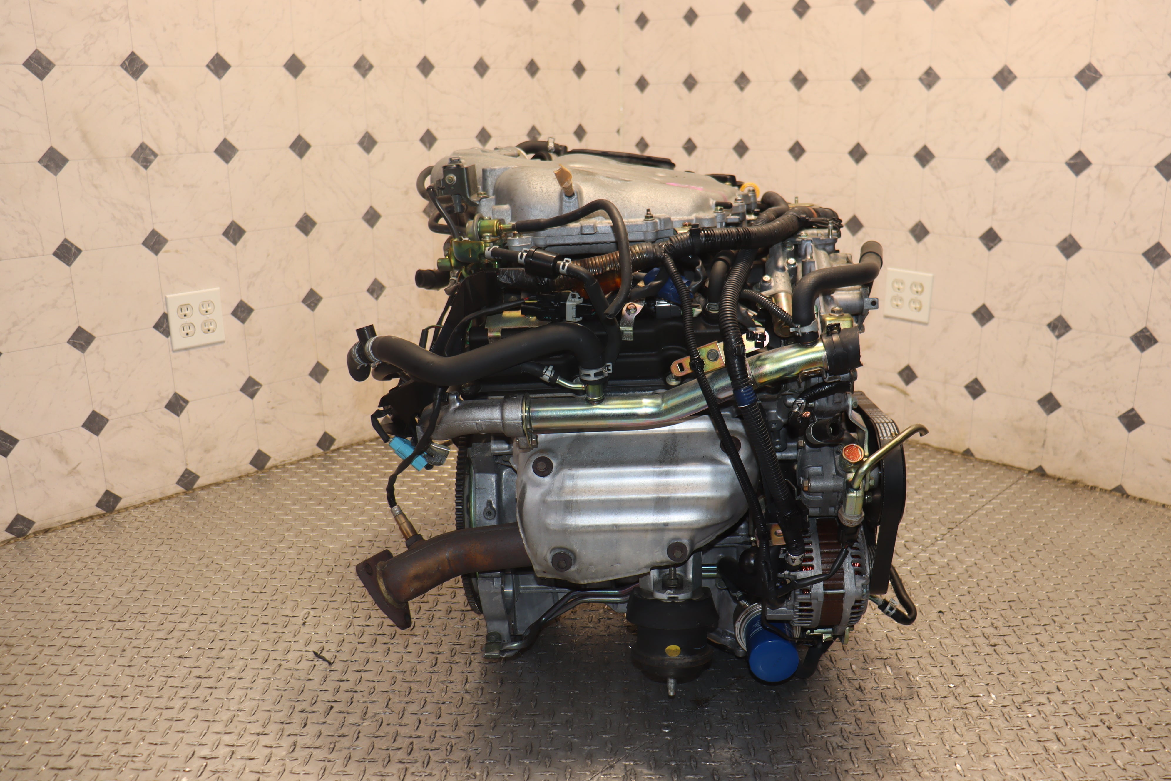 JDM 2003-2005 Nissan 350Z & Infiniti G35 VQ35DE 3.5L Non-Revup Engine - Replacement Motor for Performance Upgrades & Classic Car Restoration
