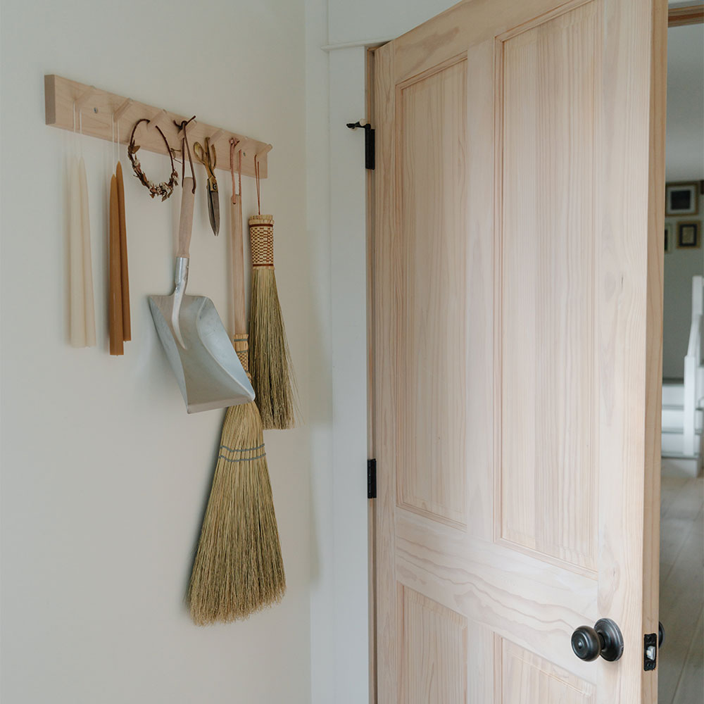 Birch Wooden Peg Rail with 7 Hooks - Wall Mounted Coat Rack for Entryway, Bedroom & Bathroom Organization