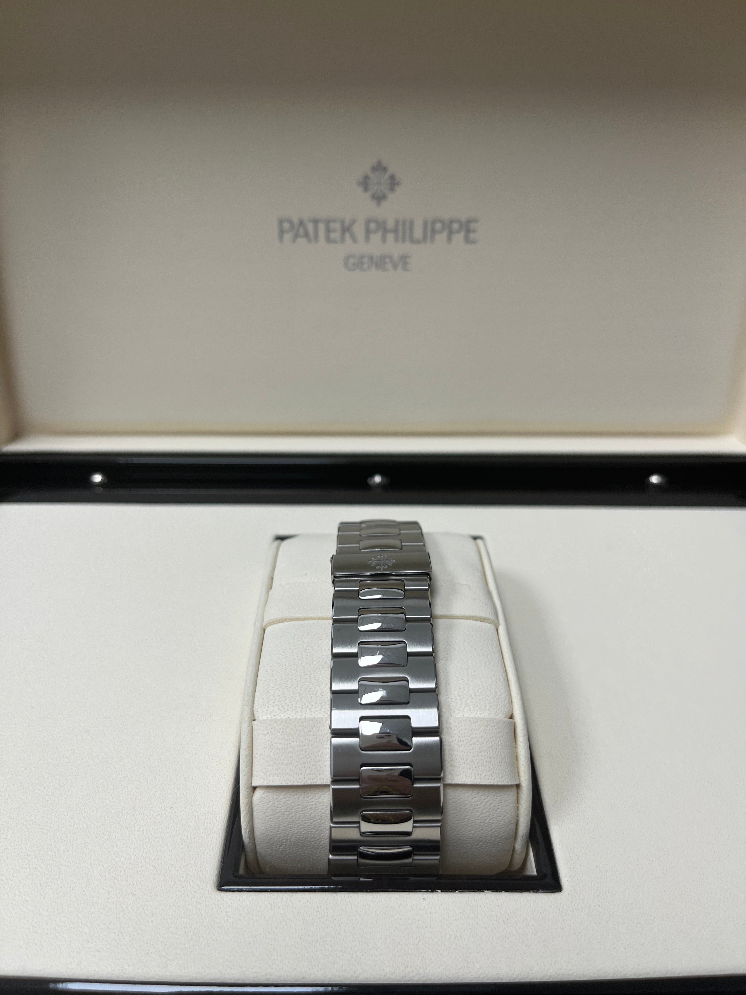 Patek Philippe Nautilus 5990/1A 001 Stainless Steel Watch with Black Graduated Dial - Luxury Men's Chronograph Timepiece for Business Travel & Formal Occasions