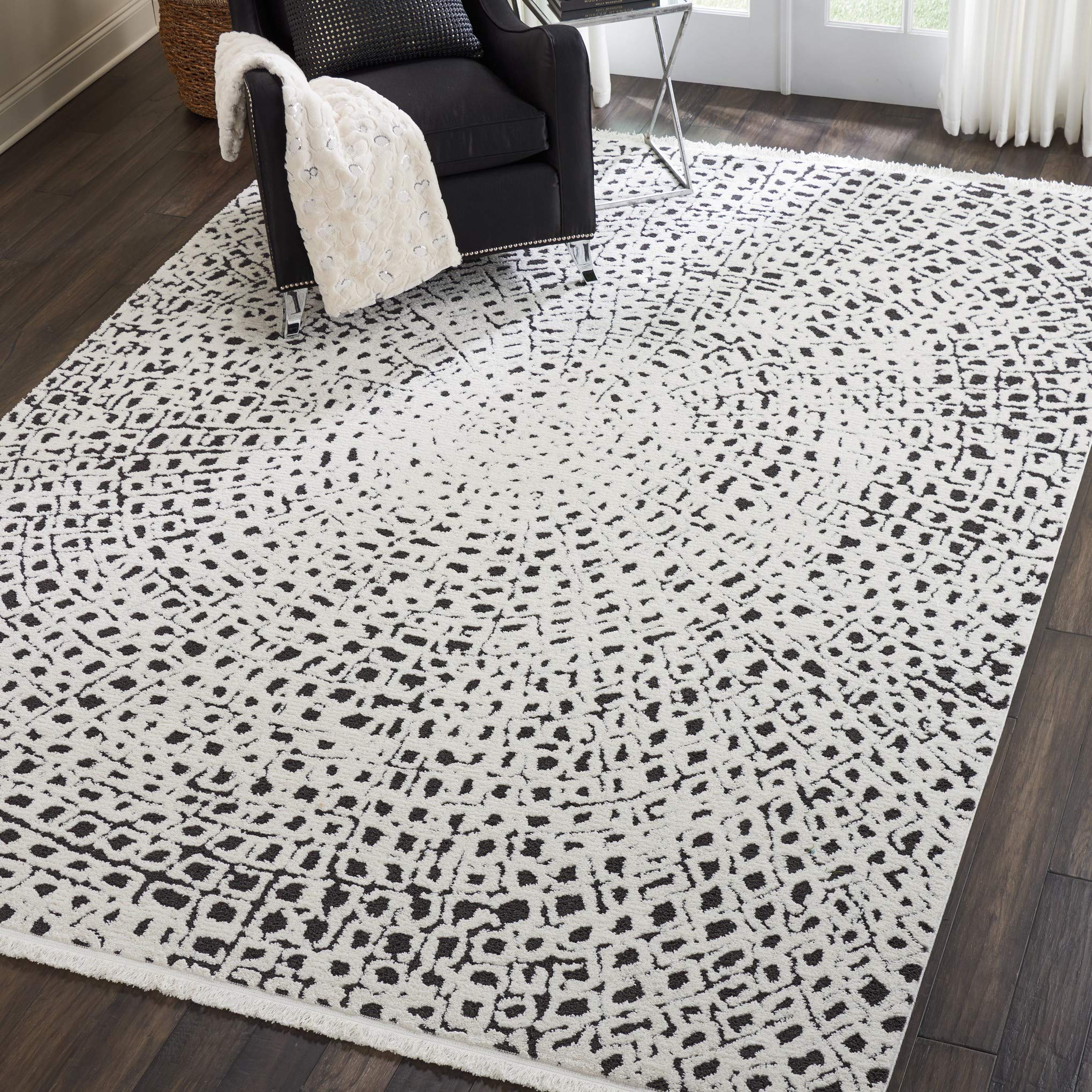 Nourison Kamala Moroccan White/Black 3'11