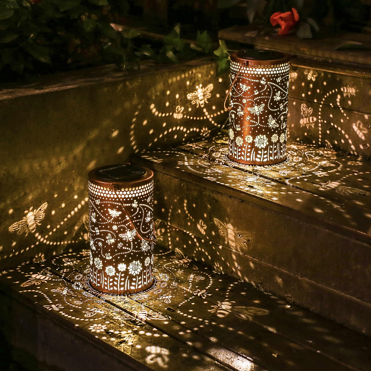Solar Powered Bee Lanterns - Waterproof Outdoor Hanging Lights with Honeybee Design for Garden, Patio, Yard Decor | Perfect for Pathway Lighting, Tabletop Decoration & Landscape Accents | Ideal Gift for Women & Men