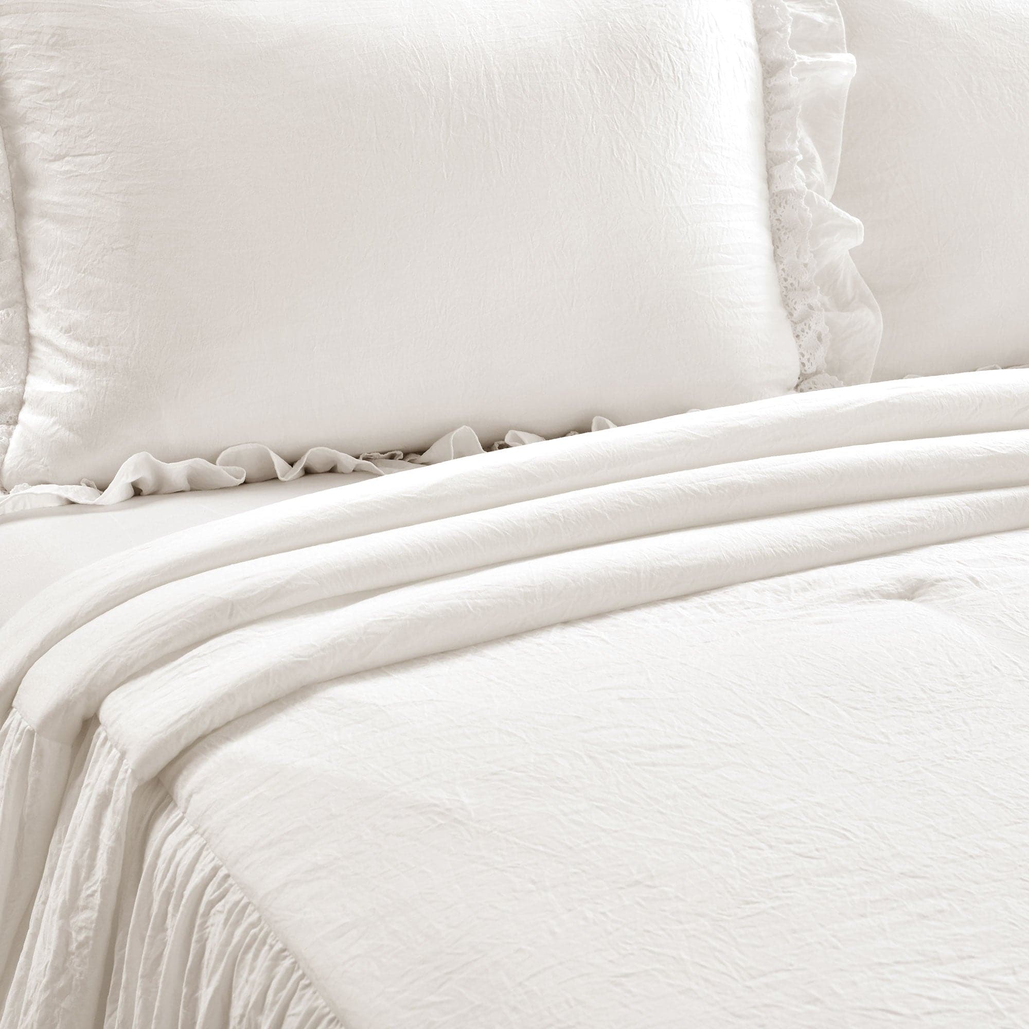 Ella Ruffle Lace 3-Piece Bedspread Set - Queen Size Luxury Lace Bedding for Master Bedroom & Guest Room Decor