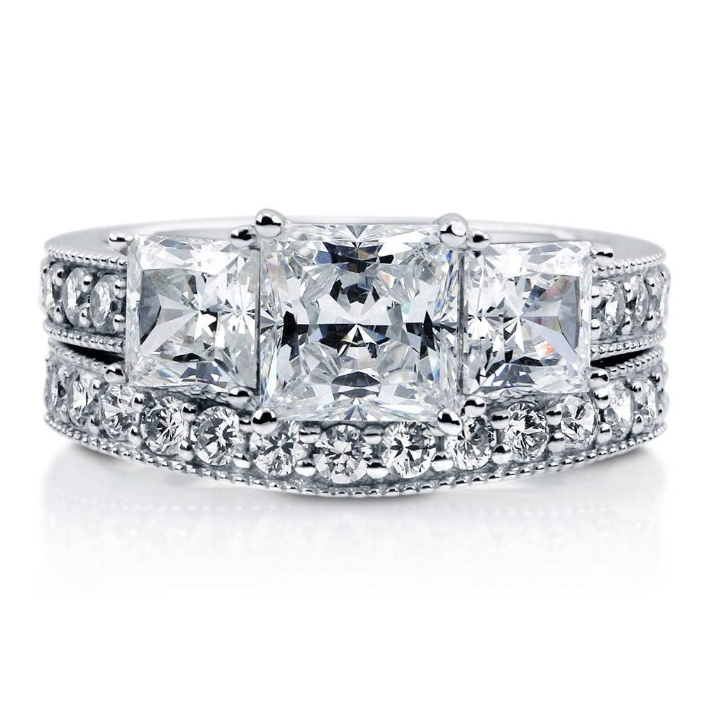 BERRICLE Sterling Silver 3-Stone Wedding & Engagement Ring Set - 1.6 Carat Princess Cut Cubic Zirconia CZ Rings for Women - Rhodium Plated, Sizes 4-10 - Perfect for Proposals, Anniversaries & Special Occasions