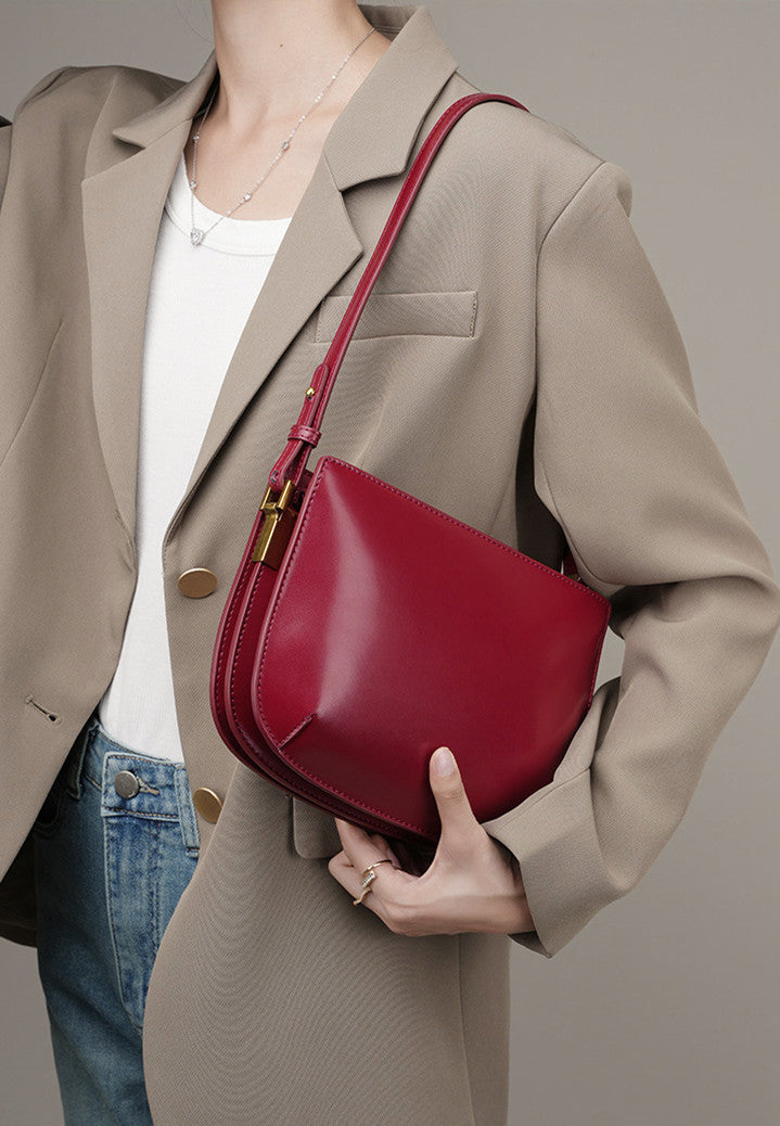 Compact Everyday Shoulder Bag for Women - Lightweight Crossbody Purse with Adjustable Strap, Perfect for Work, Travel & Shopping | Fashionable & Functional Accessory
