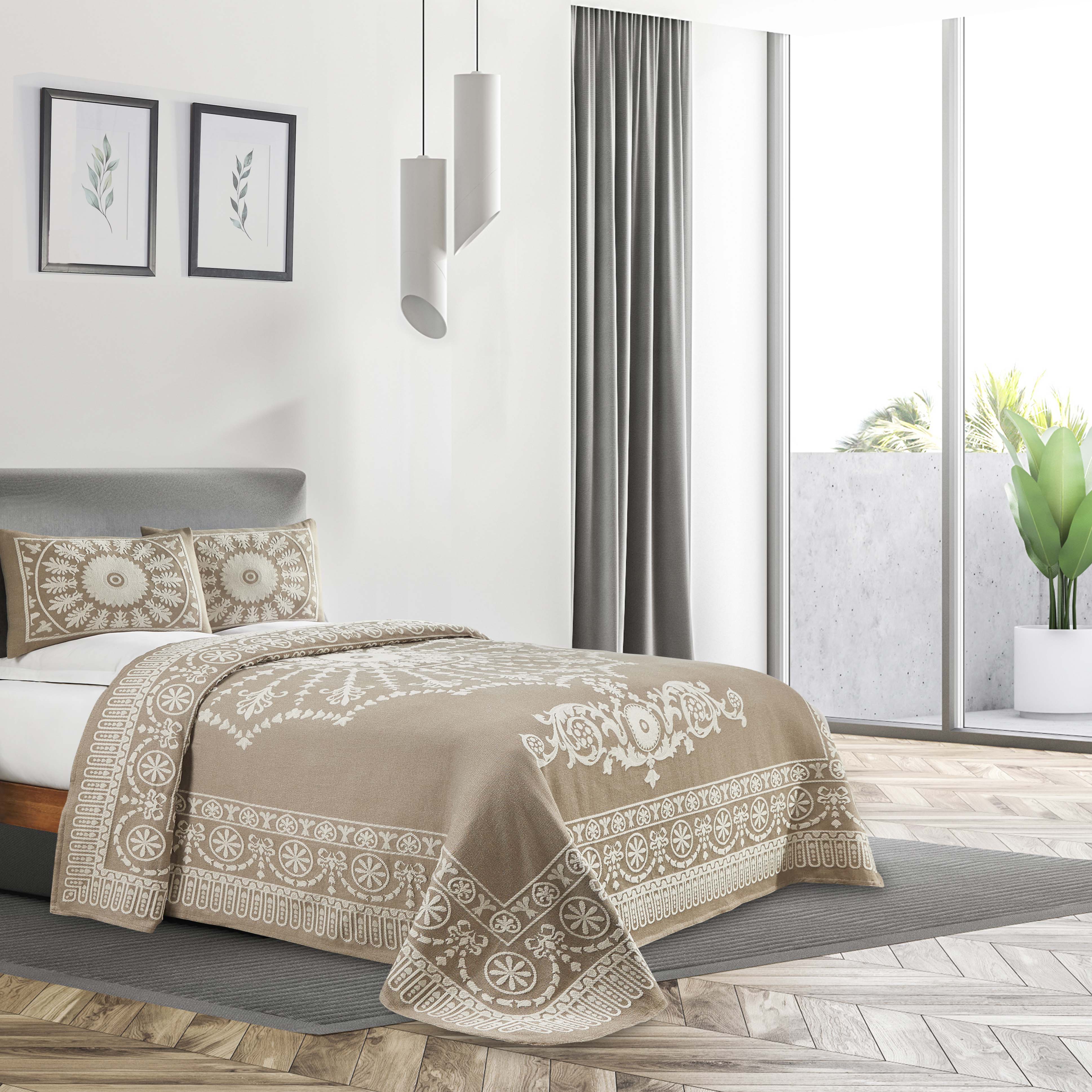 Traditional Medallion Cotton Blend Woven Jacquard Bedspread Set - Queen Size Luxury Bedding for Master Bedroom - Perfect for Home Decor, Guest Room & Hotel Use