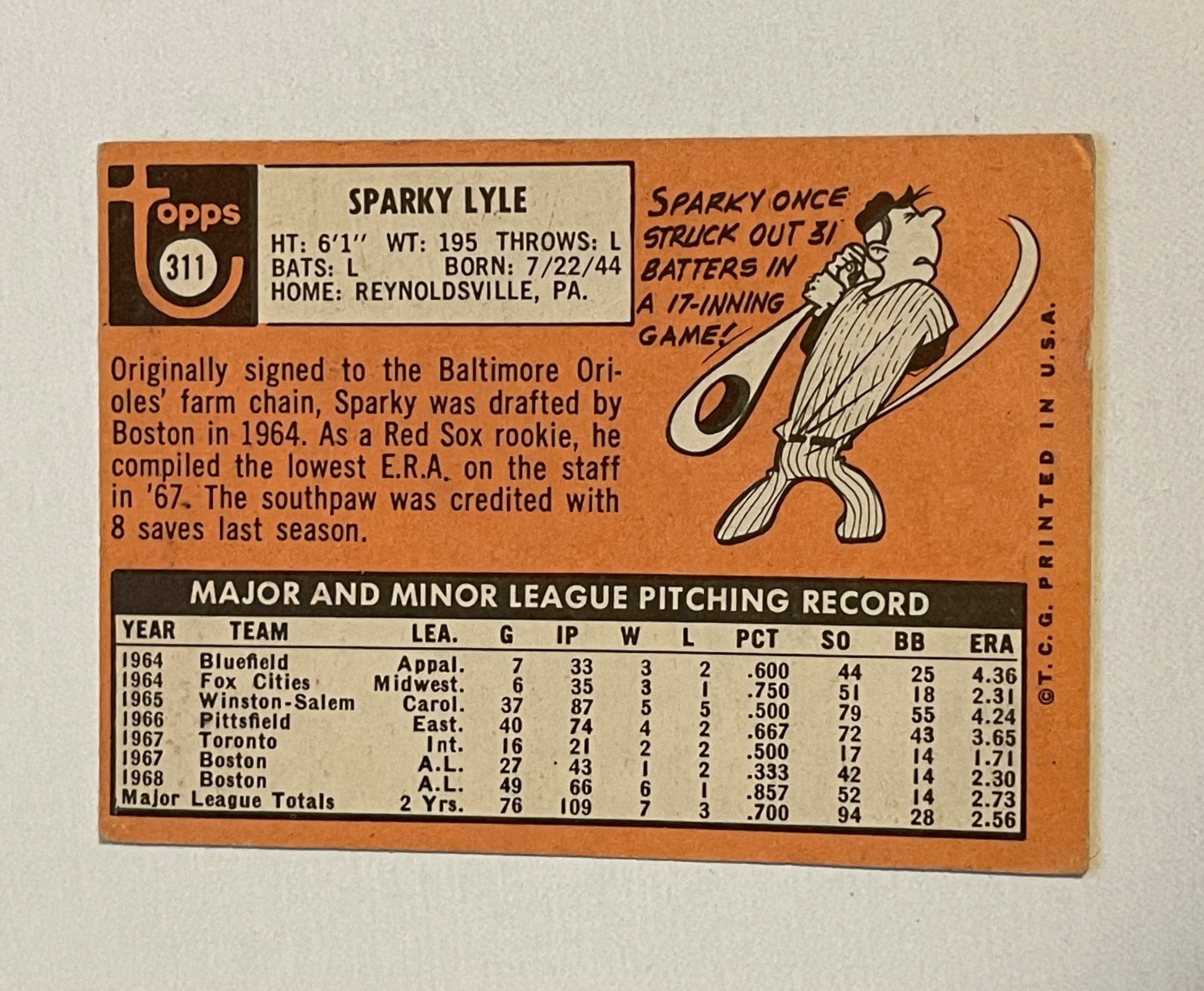 1969 Sparky Lyle Topps Rookie Autograph Baseball Card - Rare Collectible for Sports Memorabilia Enthusiasts & Investment